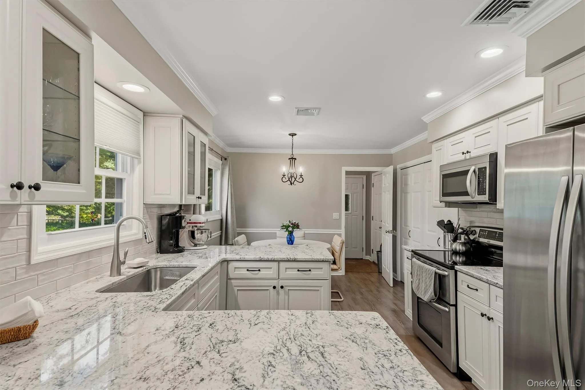 15 Cindy Lane, Woodbury, NY, 4 Bedrooms Bedrooms, 11 Rooms Rooms,2 BathroomsBathrooms,Residential,For Rent,Cindy,0,1043320 15 Cindy Lane, Woodbury, NY, 4 Bedrooms Bedrooms, 11 Rooms Rooms,2 BathroomsBathrooms,Residential,For Rent,Cindy,0,1043320