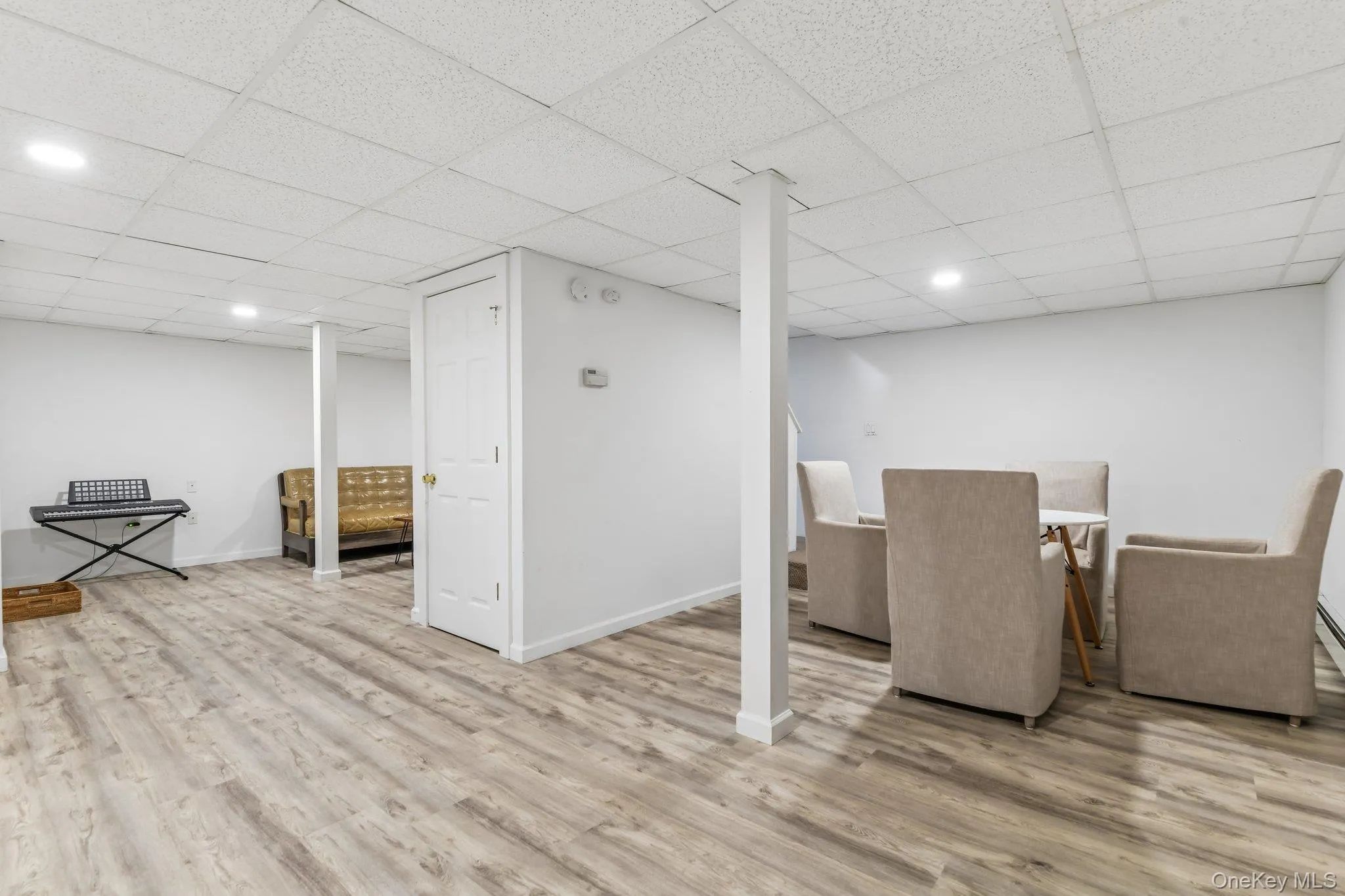 4 Wooded Lane, Southampton, NY, 4 Bedrooms Bedrooms, 8 Rooms Rooms,2 BathroomsBathrooms,Residential,For Rent,Wooded,0,1043324 4 Wooded Lane, Southampton, NY, 4 Bedrooms Bedrooms, 8 Rooms Rooms,2 BathroomsBathrooms,Residential,For Rent,Wooded,0,1043324
