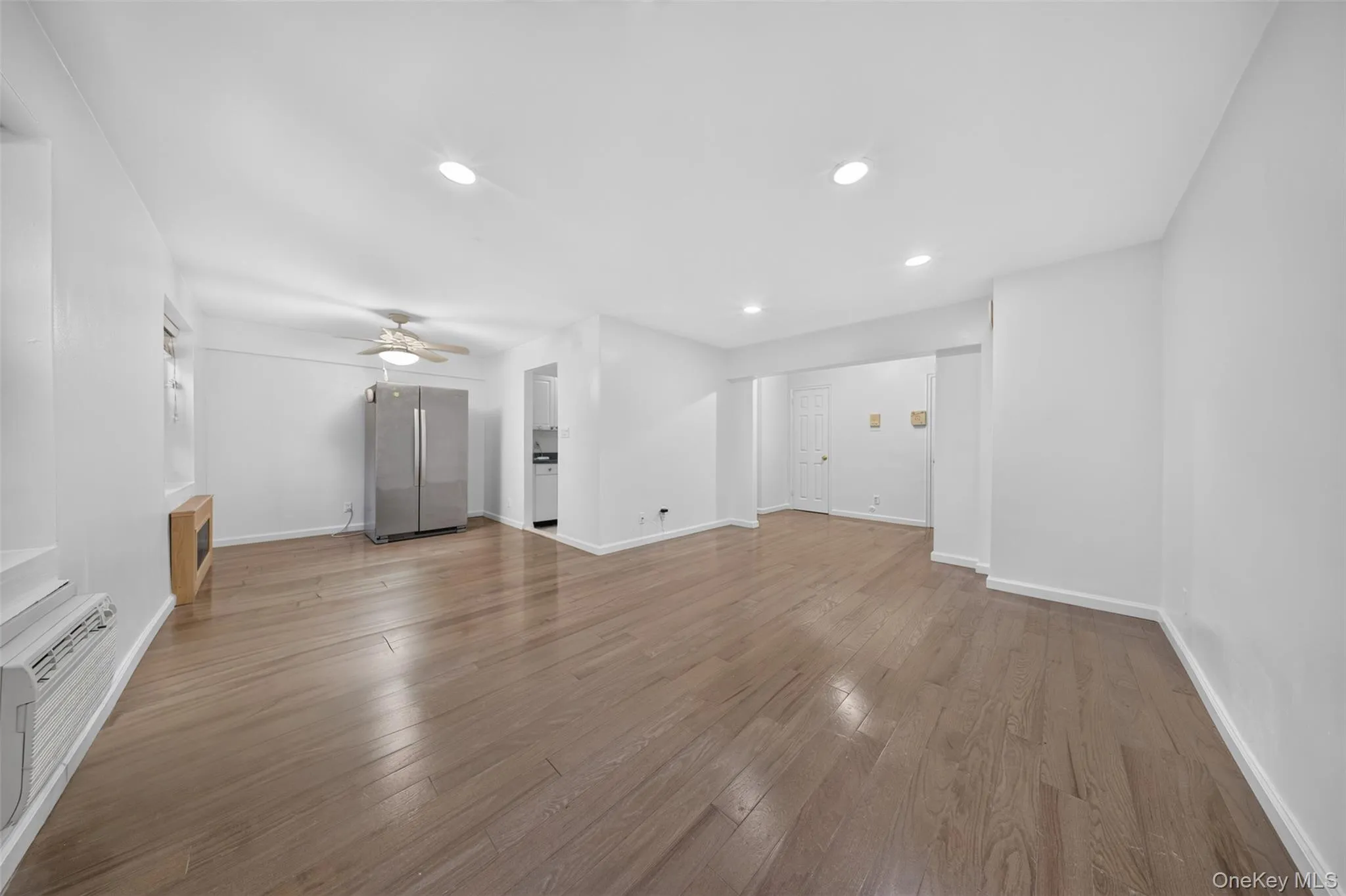 20 Hill Park Avenue, North Hempstead, NY, 2 Bedrooms Bedrooms, 5 Rooms Rooms,2 BathroomsBathrooms,Residential,For Rent,Hill Park,0,1043334 20 Hill Park Avenue, North Hempstead, NY, 2 Bedrooms Bedrooms, 5 Rooms Rooms,2 BathroomsBathrooms,Residential,For Rent,Hill Park,0,1043334