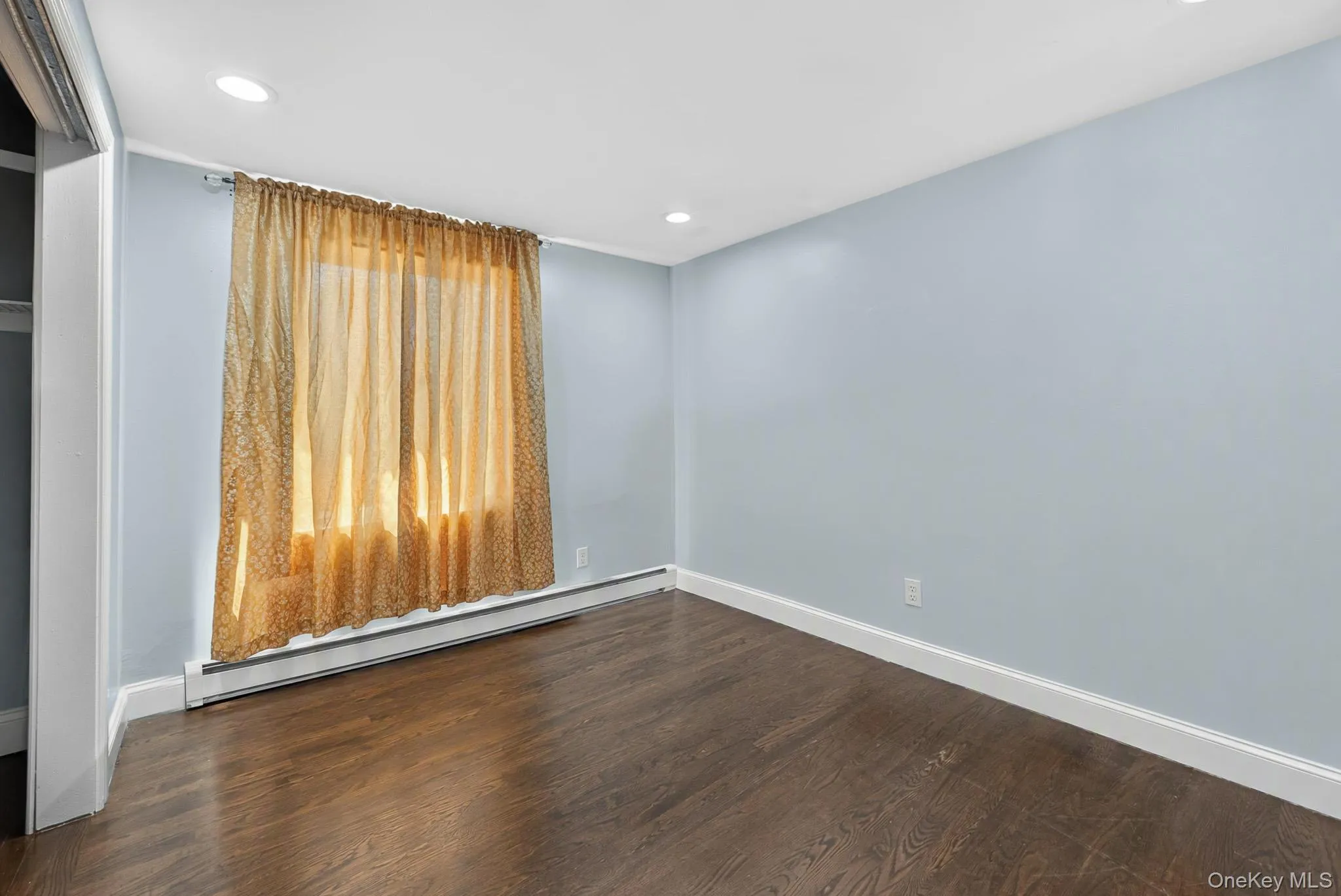 142 27th Street, Babylon, NY, 5 Bedrooms Bedrooms, 10 Rooms Rooms,2 BathroomsBathrooms,Residential,For Rent,27th,0,1043340 142 27th Street, Babylon, NY, 5 Bedrooms Bedrooms, 10 Rooms Rooms,2 BathroomsBathrooms,Residential,For Rent,27th,0,1043340