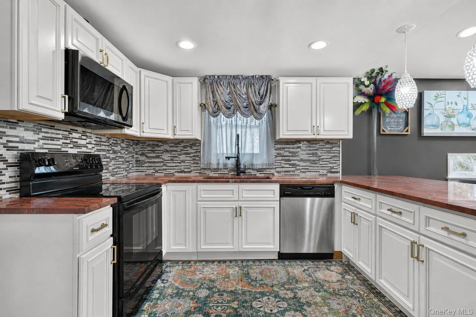 142 27th Street, Babylon, NY, 5 Bedrooms Bedrooms, 10 Rooms Rooms,2 BathroomsBathrooms,Residential,For Rent,27th,0,1043340 142 27th Street, Babylon, NY, 5 Bedrooms Bedrooms, 10 Rooms Rooms,2 BathroomsBathrooms,Residential,For Rent,27th,0,1043340