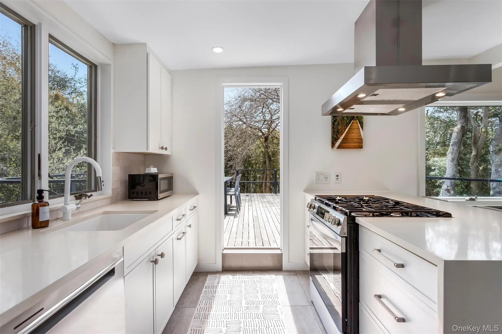 279 Bay Walk, Brookhaven, NY, 4 Bedrooms Bedrooms, 7 Rooms Rooms,3 BathroomsBathrooms,Residential,For Rent,Bay,0,1043341 279 Bay Walk, Brookhaven, NY, 4 Bedrooms Bedrooms, 7 Rooms Rooms,3 BathroomsBathrooms,Residential,For Rent,Bay,0,1043341
