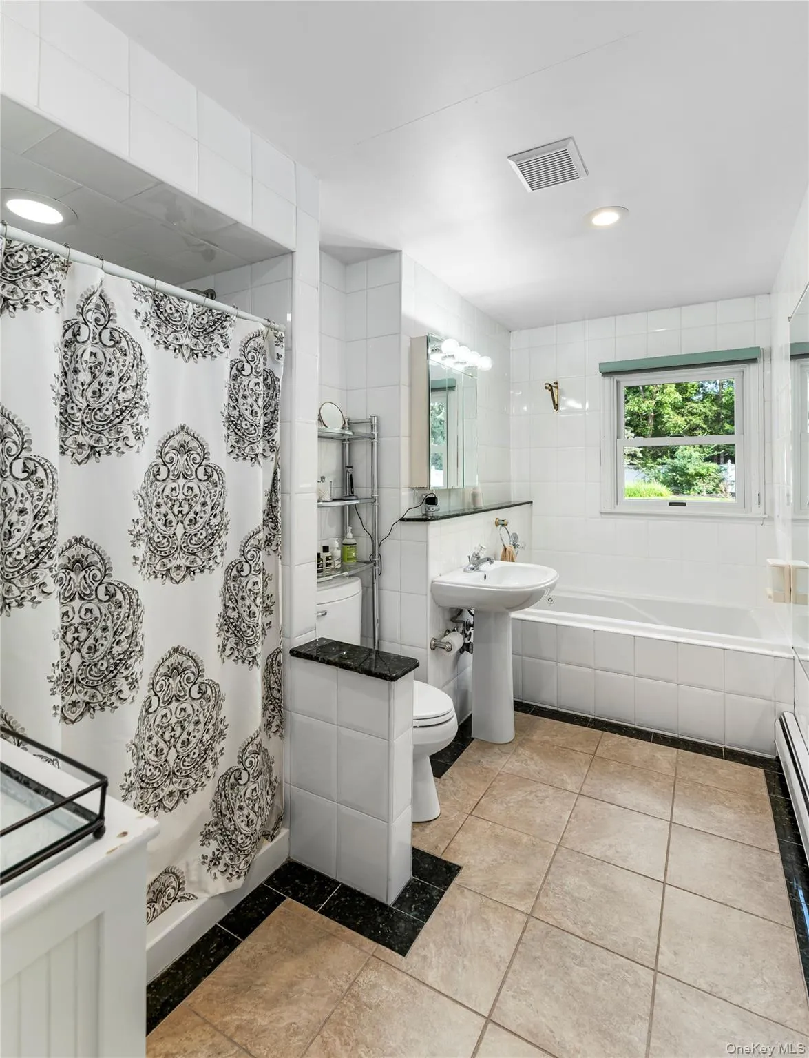 619 Russet Road, Clarkstown, NY, 4 Bedrooms Bedrooms, 9 Rooms Rooms,3 BathroomsBathrooms,Residential,For Rent,Russet,0,1043344 619 Russet Road, Clarkstown, NY, 4 Bedrooms Bedrooms, 9 Rooms Rooms,3 BathroomsBathrooms,Residential,For Rent,Russet,0,1043344