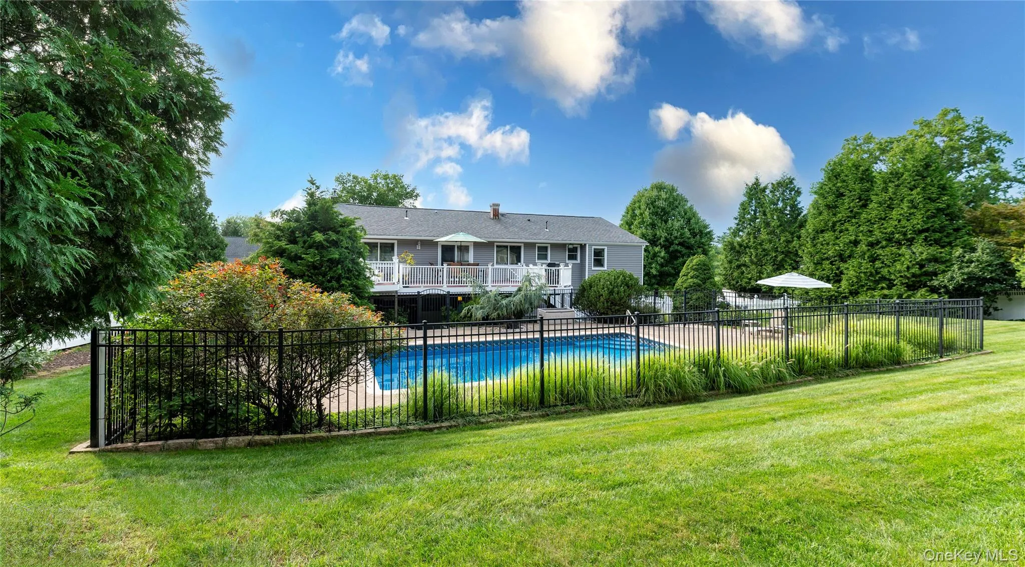 619 Russet Road, Clarkstown, NY, 4 Bedrooms Bedrooms, 9 Rooms Rooms,3 BathroomsBathrooms,Residential,For Rent,Russet,0,1043344 619 Russet Road, Clarkstown, NY, 4 Bedrooms Bedrooms, 9 Rooms Rooms,3 BathroomsBathrooms,Residential,For Rent,Russet,0,1043344