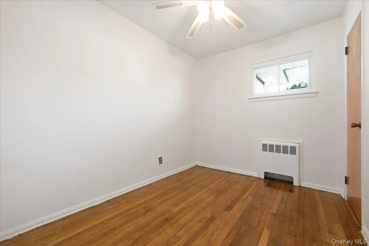3695 Waverly Avenue, Hempstead, NY, 4 Bedrooms Bedrooms, 8 Rooms Rooms,2 BathroomsBathrooms,Residential,For Rent,Waverly,0,1043345 3695 Waverly Avenue, Hempstead, NY, 4 Bedrooms Bedrooms, 8 Rooms Rooms,2 BathroomsBathrooms,Residential,For Rent,Waverly,0,1043345