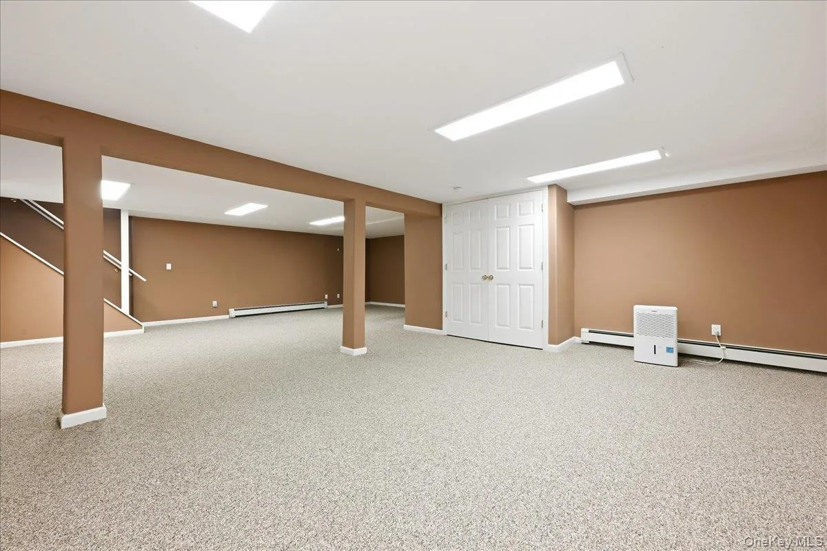 3695 Waverly Avenue, Hempstead, NY, 4 Bedrooms Bedrooms, 8 Rooms Rooms,2 BathroomsBathrooms,Residential,For Rent,Waverly,0,1043345 3695 Waverly Avenue, Hempstead, NY, 4 Bedrooms Bedrooms, 8 Rooms Rooms,2 BathroomsBathrooms,Residential,For Rent,Waverly,0,1043345