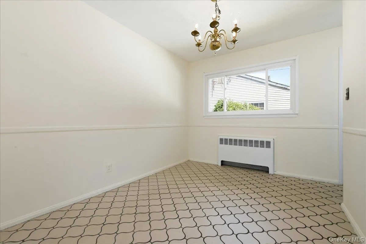 3695 Waverly Avenue, Hempstead, NY, 4 Bedrooms Bedrooms, 8 Rooms Rooms,2 BathroomsBathrooms,Residential,For Rent,Waverly,0,1043345 3695 Waverly Avenue, Hempstead, NY, 4 Bedrooms Bedrooms, 8 Rooms Rooms,2 BathroomsBathrooms,Residential,For Rent,Waverly,0,1043345