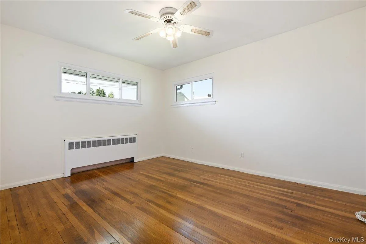 3695 Waverly Avenue, Hempstead, NY, 4 Bedrooms Bedrooms, 8 Rooms Rooms,2 BathroomsBathrooms,Residential,For Rent,Waverly,0,1043345 3695 Waverly Avenue, Hempstead, NY, 4 Bedrooms Bedrooms, 8 Rooms Rooms,2 BathroomsBathrooms,Residential,For Rent,Waverly,0,1043345
