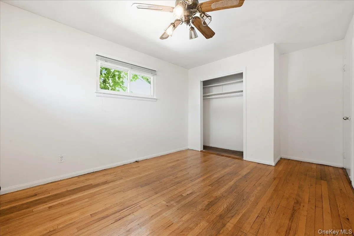 3695 Waverly Avenue, Hempstead, NY, 4 Bedrooms Bedrooms, 8 Rooms Rooms,2 BathroomsBathrooms,Residential,For Rent,Waverly,0,1043345 3695 Waverly Avenue, Hempstead, NY, 4 Bedrooms Bedrooms, 8 Rooms Rooms,2 BathroomsBathrooms,Residential,For Rent,Waverly,0,1043345