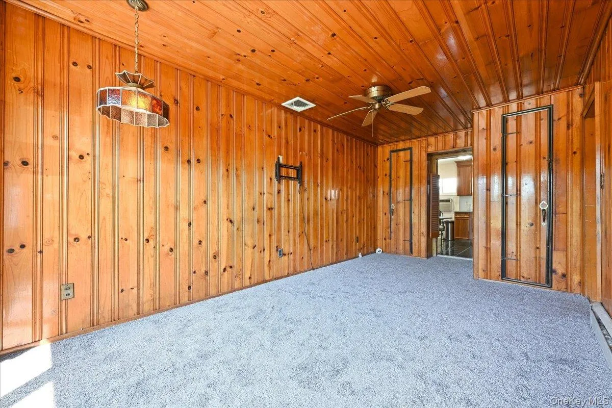 3695 Waverly Avenue, Hempstead, NY, 4 Bedrooms Bedrooms, 8 Rooms Rooms,2 BathroomsBathrooms,Residential,For Rent,Waverly,0,1043345 3695 Waverly Avenue, Hempstead, NY, 4 Bedrooms Bedrooms, 8 Rooms Rooms,2 BathroomsBathrooms,Residential,For Rent,Waverly,0,1043345