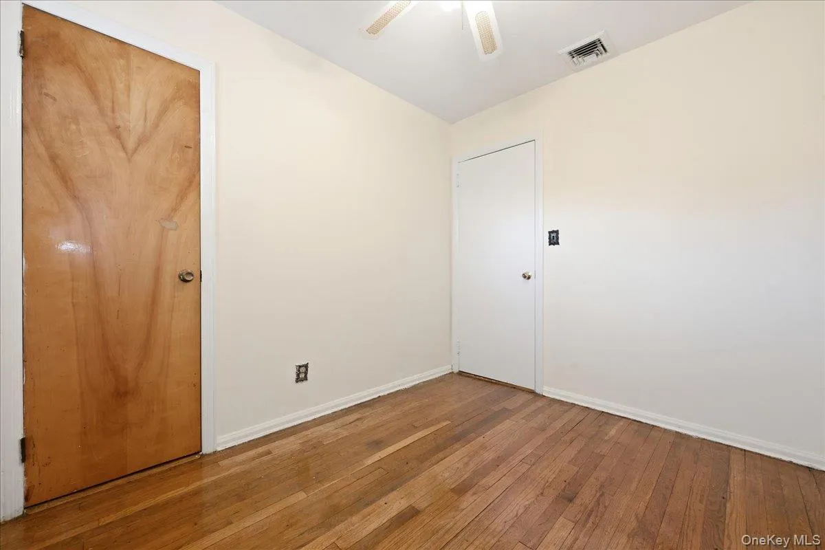3695 Waverly Avenue, Hempstead, NY, 4 Bedrooms Bedrooms, 8 Rooms Rooms,2 BathroomsBathrooms,Residential,For Rent,Waverly,0,1043345 3695 Waverly Avenue, Hempstead, NY, 4 Bedrooms Bedrooms, 8 Rooms Rooms,2 BathroomsBathrooms,Residential,For Rent,Waverly,0,1043345