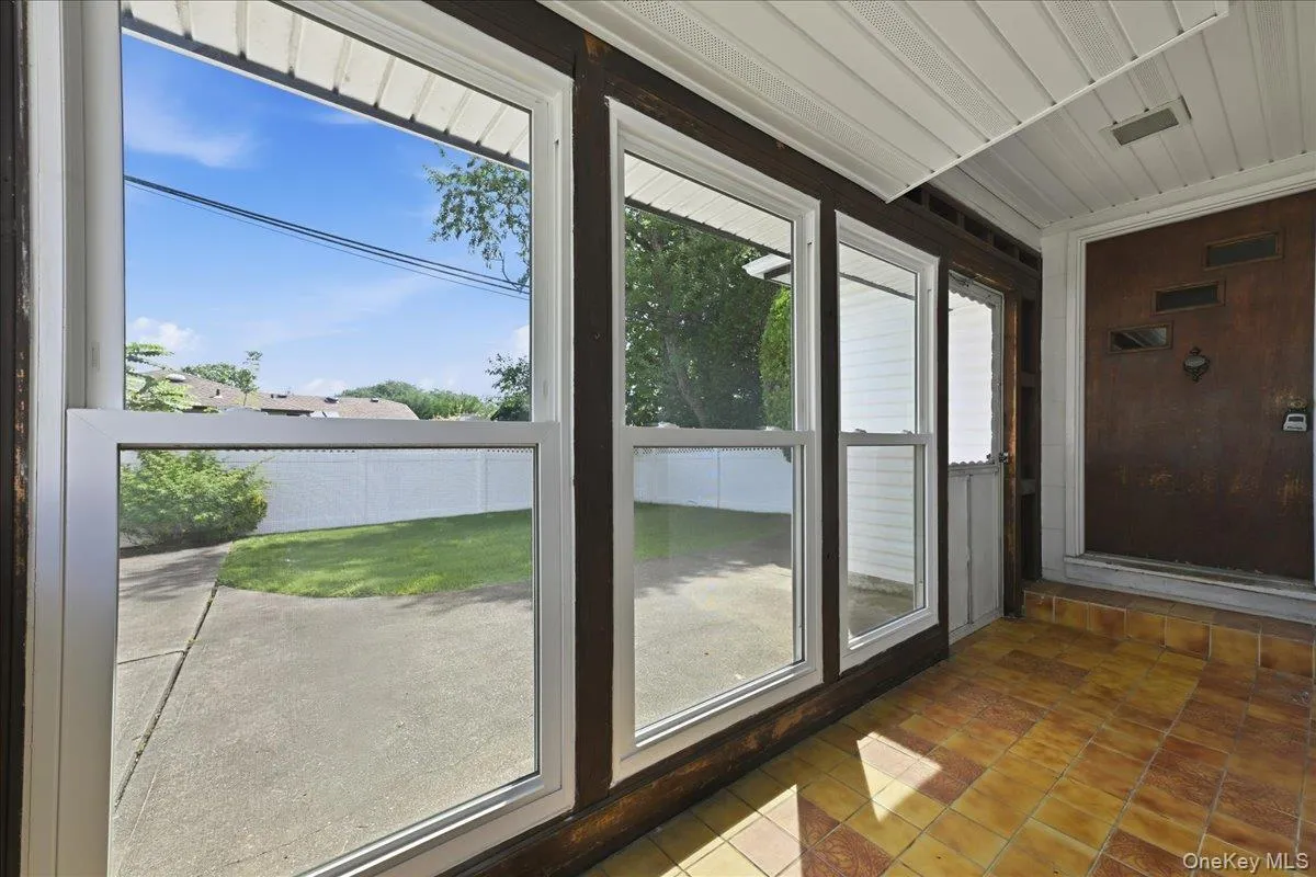 3695 Waverly Avenue, Hempstead, NY, 4 Bedrooms Bedrooms, 8 Rooms Rooms,2 BathroomsBathrooms,Residential,For Rent,Waverly,0,1043345 3695 Waverly Avenue, Hempstead, NY, 4 Bedrooms Bedrooms, 8 Rooms Rooms,2 BathroomsBathrooms,Residential,For Rent,Waverly,0,1043345