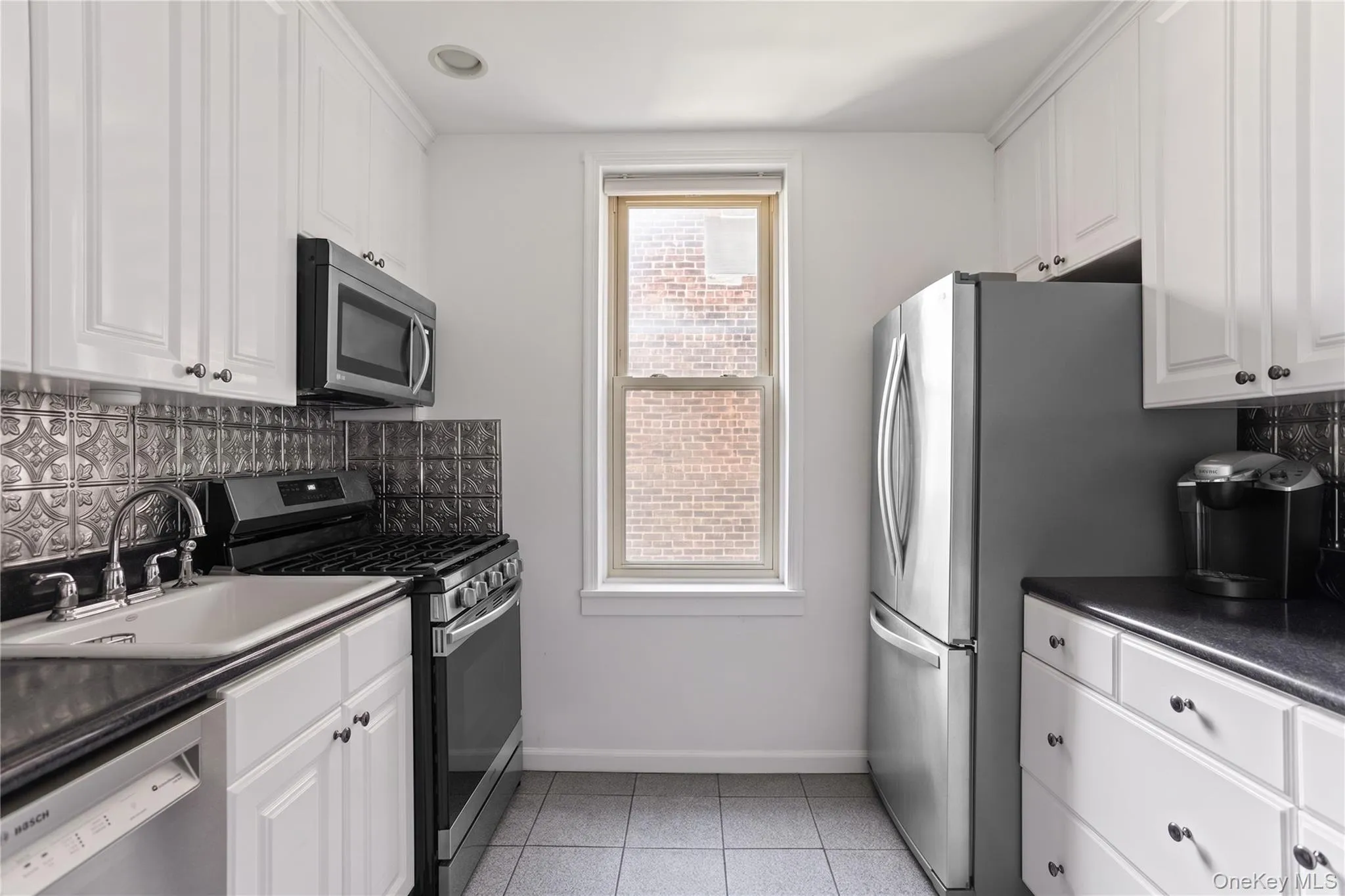 43-10 48th Avenue, New York, NY, 1 Bedroom Bedrooms, 3 Rooms Rooms,1 BathroomBathrooms,Residential,For Rent,48th,0,1043348 43-10 48th Avenue, New York, NY, 1 Bedroom Bedrooms, 3 Rooms Rooms,1 BathroomBathrooms,Residential,For Rent,48th,0,1043348