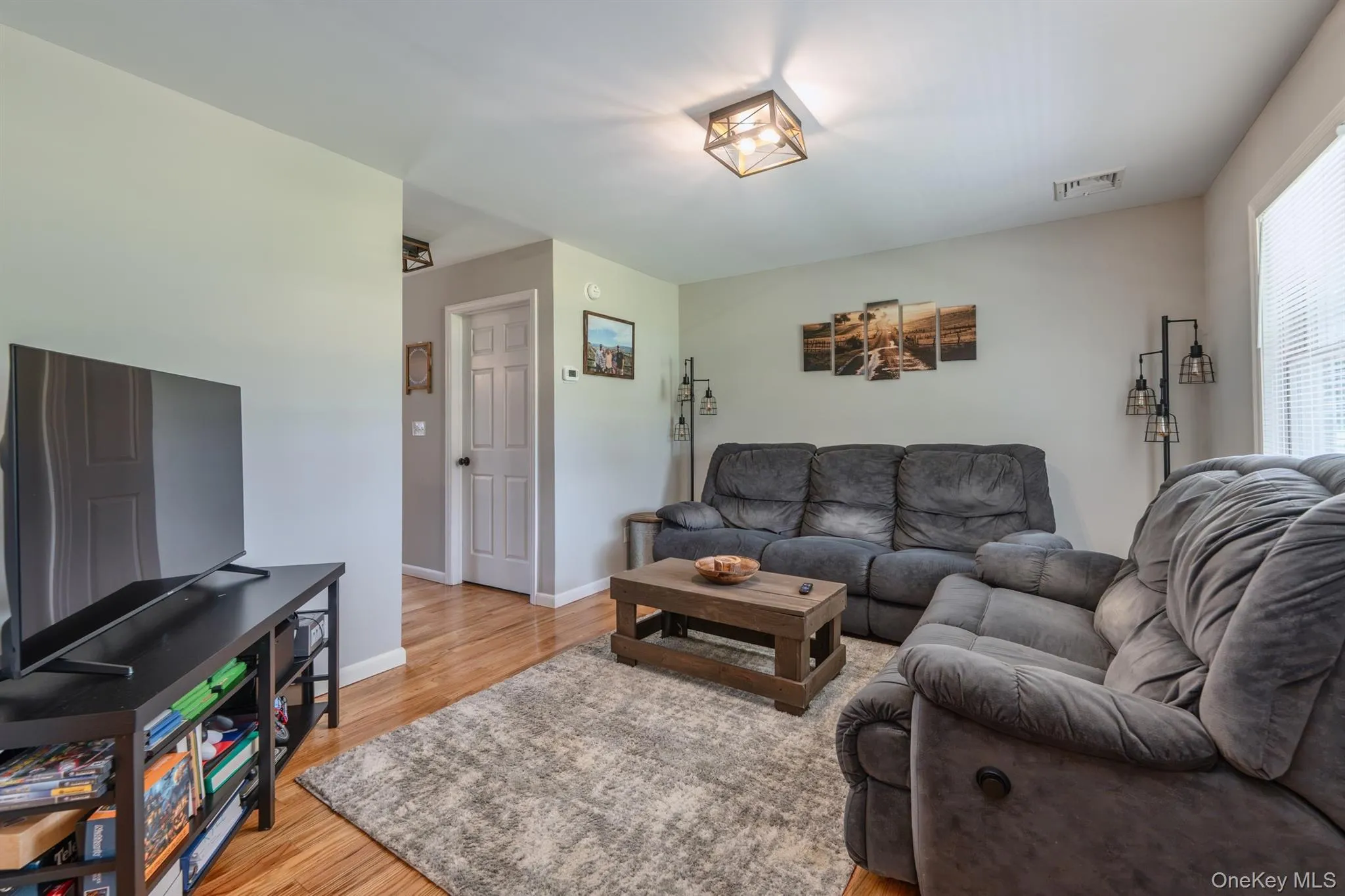 1 Sean Court, New Windsor, NY, 4 Bedrooms Bedrooms, 8 Rooms Rooms,2 BathroomsBathrooms,Residential,For Rent,Sean,0,1043349 1 Sean Court, New Windsor, NY, 4 Bedrooms Bedrooms, 8 Rooms Rooms,2 BathroomsBathrooms,Residential,For Rent,Sean,0,1043349