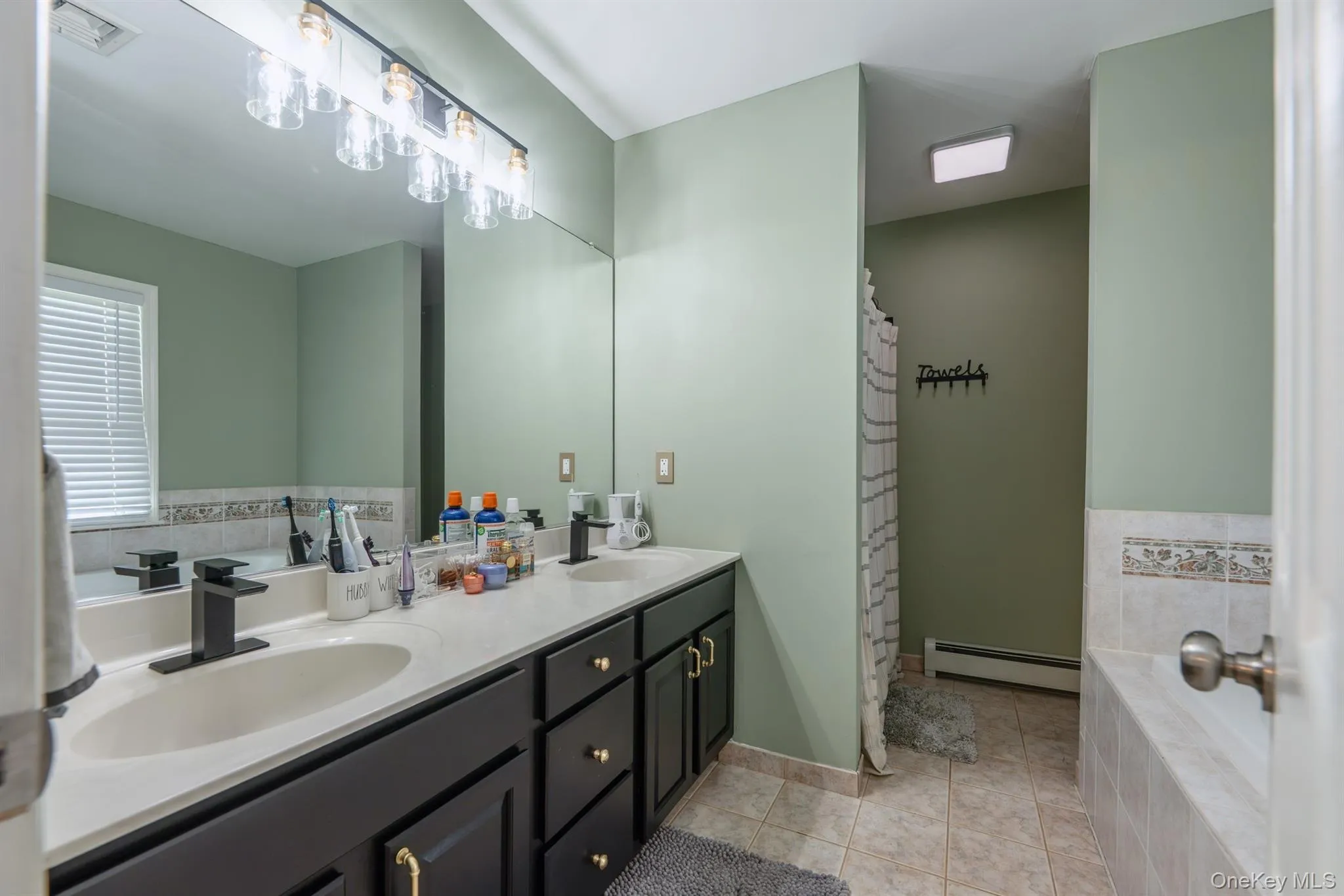 1 Sean Court, New Windsor, NY, 4 Bedrooms Bedrooms, 8 Rooms Rooms,2 BathroomsBathrooms,Residential,For Rent,Sean,0,1043349 1 Sean Court, New Windsor, NY, 4 Bedrooms Bedrooms, 8 Rooms Rooms,2 BathroomsBathrooms,Residential,For Rent,Sean,0,1043349