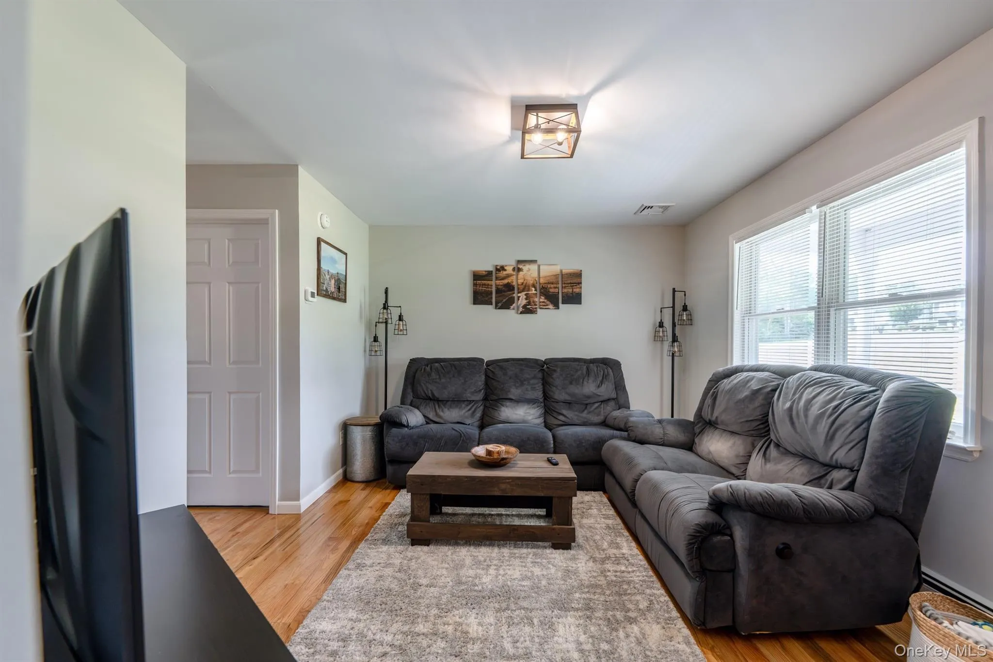 1 Sean Court, New Windsor, NY, 4 Bedrooms Bedrooms, 8 Rooms Rooms,2 BathroomsBathrooms,Residential,For Rent,Sean,0,1043349 1 Sean Court, New Windsor, NY, 4 Bedrooms Bedrooms, 8 Rooms Rooms,2 BathroomsBathrooms,Residential,For Rent,Sean,0,1043349