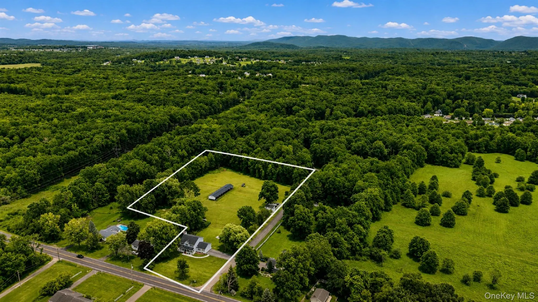 1 Sean Court, New Windsor, NY, 4 Bedrooms Bedrooms, 8 Rooms Rooms,2 BathroomsBathrooms,Residential,For Rent,Sean,0,1043349 1 Sean Court, New Windsor, NY, 4 Bedrooms Bedrooms, 8 Rooms Rooms,2 BathroomsBathrooms,Residential,For Rent,Sean,0,1043349
