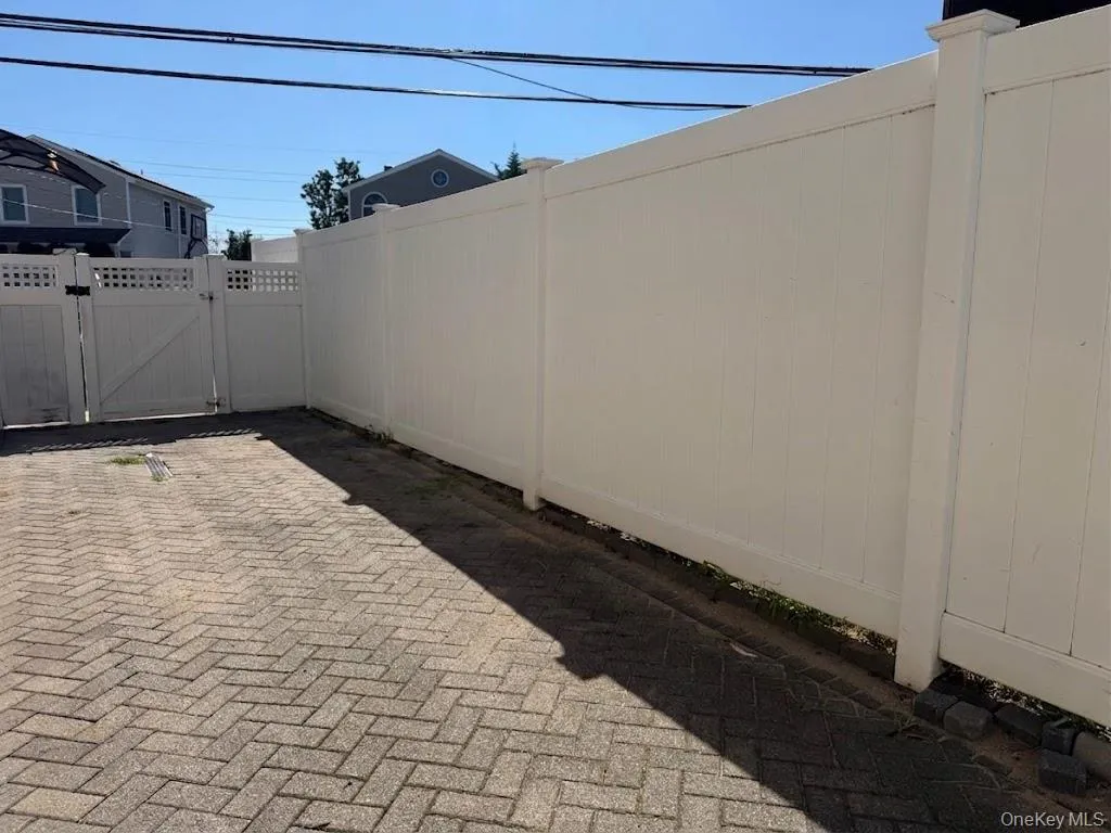17 Marina Road, Hempstead, NY, 3 Bedroom Bedrooms, 5 Room Rooms,1 BathroomBathrooms,Residential Lease,For Rent,Marina,0,1043357 17 Marina Road, Hempstead, NY, 3 Bedroom Bedrooms, 5 Room Rooms,1 BathroomBathrooms,Residential Lease,For Rent,Marina,0,1043357