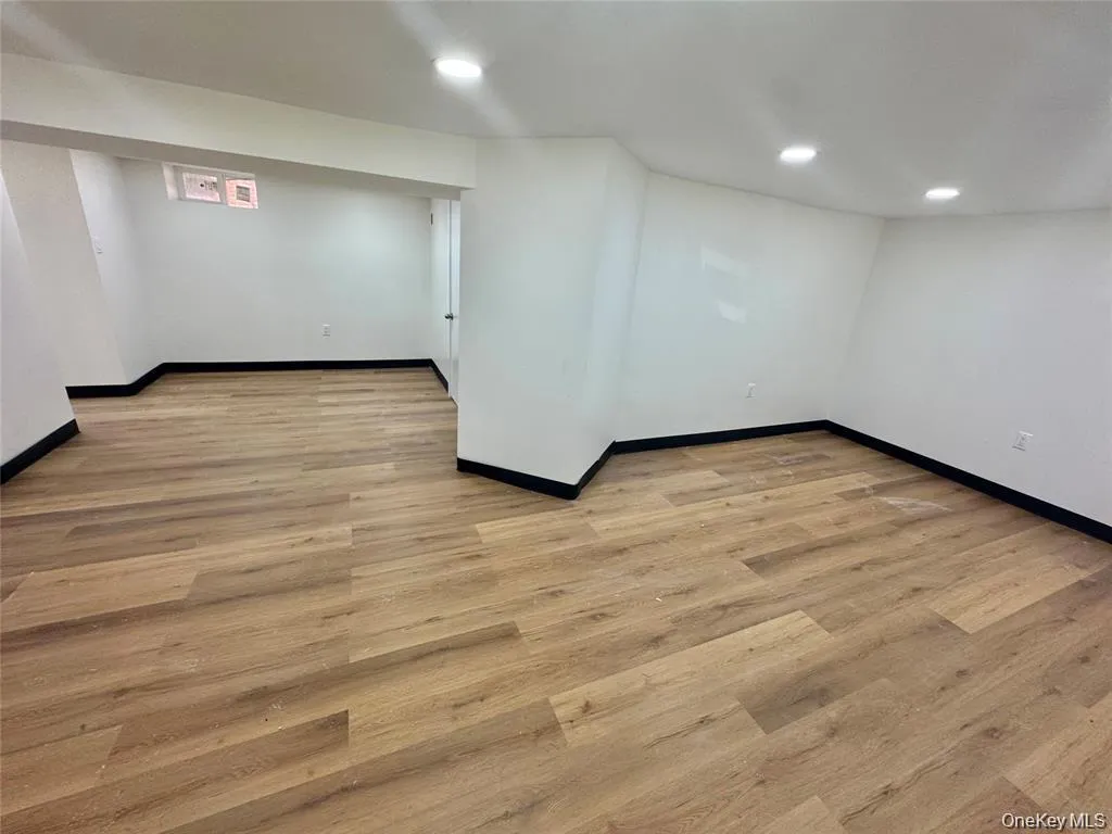 98 Steamboat Road, North Hempstead, NY, 3 Bedrooms Bedrooms, 5 Rooms Rooms,1 BathroomBathrooms,Residential,For Rent,Steamboat,0,1043360 98 Steamboat Road, North Hempstead, NY, 3 Bedrooms Bedrooms, 5 Rooms Rooms,1 BathroomBathrooms,Residential,For Rent,Steamboat,0,1043360