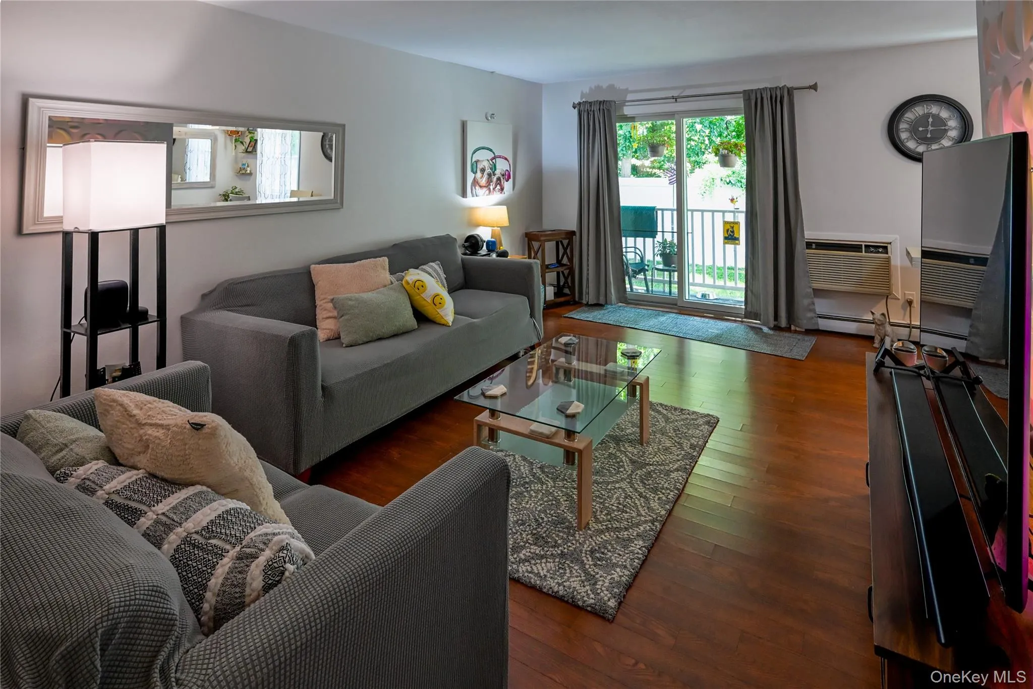 260 Waverly Avenue, Brookhaven, NY, 1 Bedroom Bedrooms, 3 Rooms Rooms,1 BathroomBathrooms,Residential,For Rent,Waverly,0,1043367 260 Waverly Avenue, Brookhaven, NY, 1 Bedroom Bedrooms, 3 Rooms Rooms,1 BathroomBathrooms,Residential,For Rent,Waverly,0,1043367