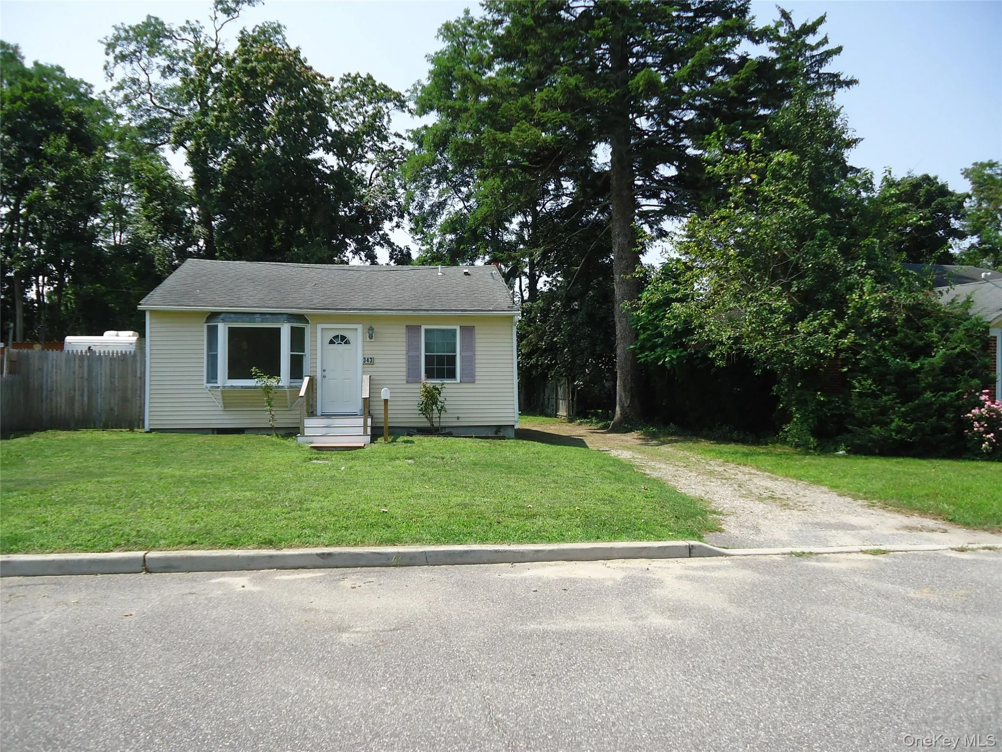 343 Union Avenue, Riverhead, NY, 2 Bedrooms Bedrooms, 4 Rooms Rooms,1 BathroomBathrooms,Residential,For Rent,Union,0,1043372 343 Union Avenue, Riverhead, NY, 2 Bedrooms Bedrooms, 4 Rooms Rooms,1 BathroomBathrooms,Residential,For Rent,Union,0,1043372