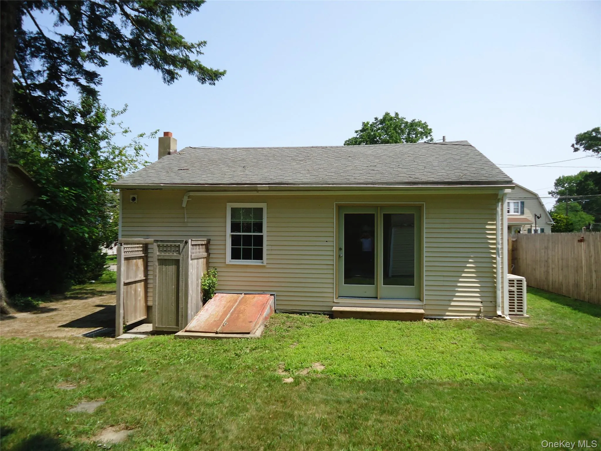 343 Union Avenue, Riverhead, NY, 2 Bedrooms Bedrooms, 4 Rooms Rooms,1 BathroomBathrooms,Residential,For Rent,Union,0,1043372 343 Union Avenue, Riverhead, NY, 2 Bedrooms Bedrooms, 4 Rooms Rooms,1 BathroomBathrooms,Residential,For Rent,Union,0,1043372
