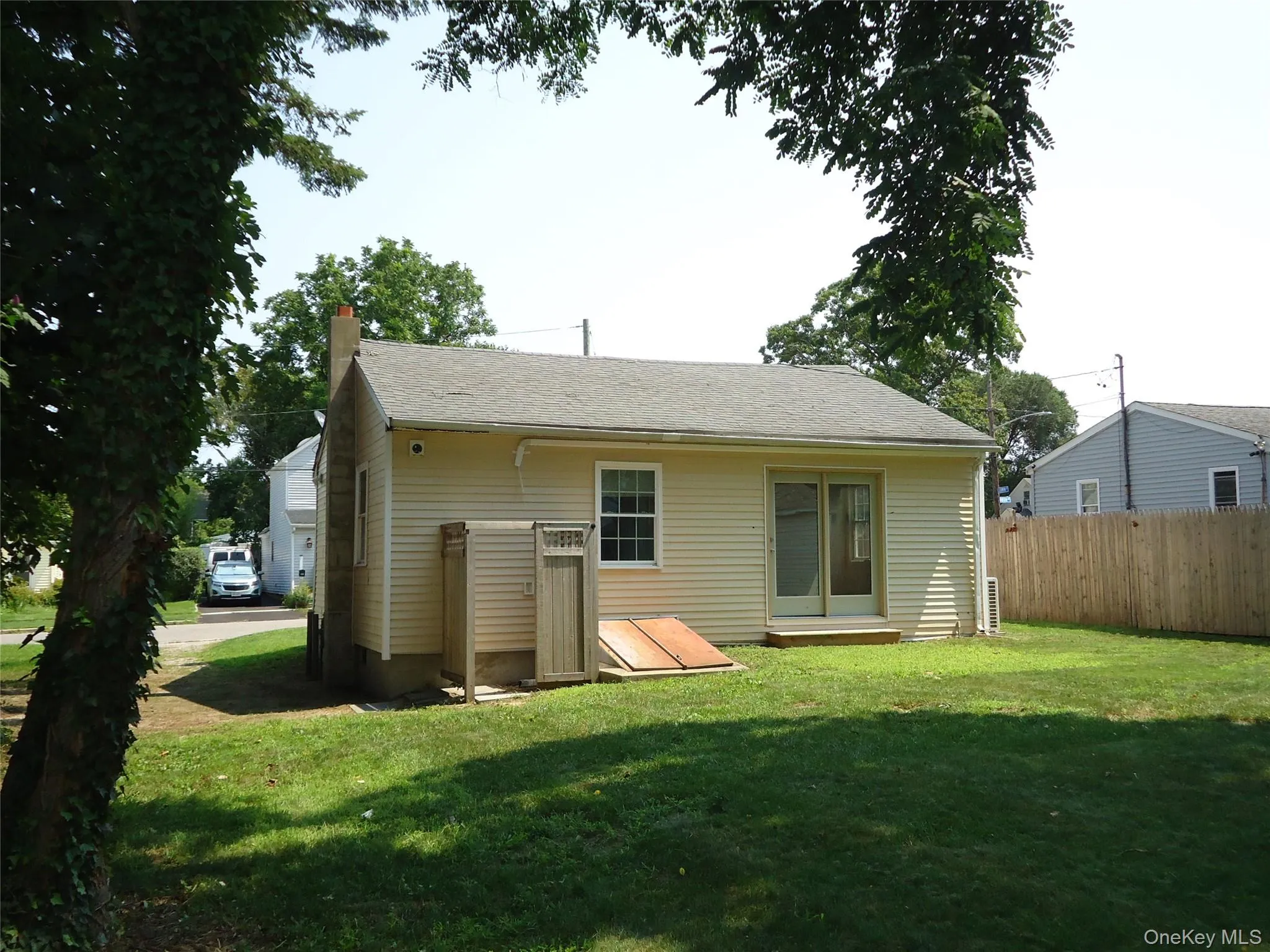 343 Union Avenue, Riverhead, NY, 2 Bedrooms Bedrooms, 4 Rooms Rooms,1 BathroomBathrooms,Residential,For Rent,Union,0,1043372 343 Union Avenue, Riverhead, NY, 2 Bedrooms Bedrooms, 4 Rooms Rooms,1 BathroomBathrooms,Residential,For Rent,Union,0,1043372