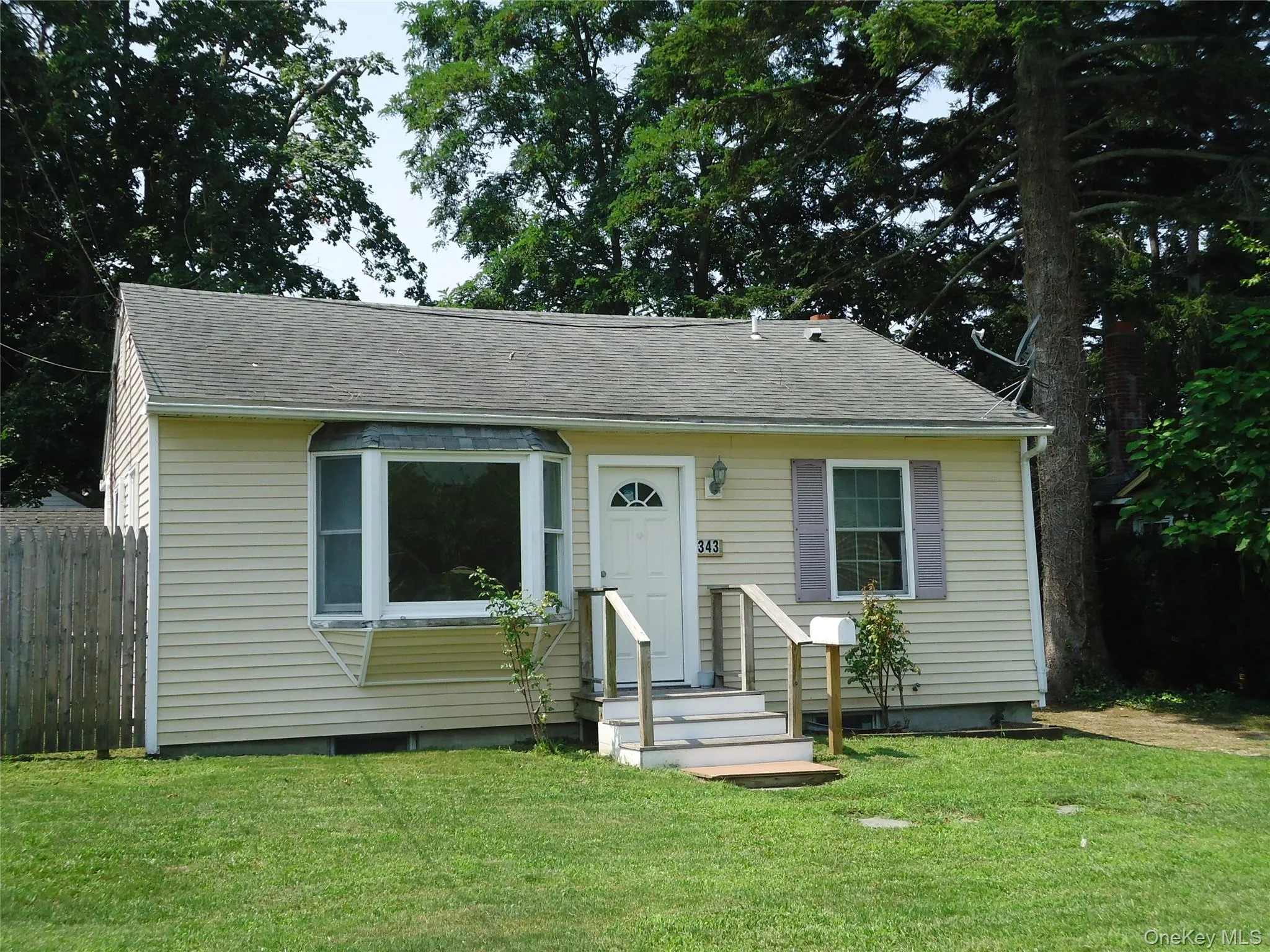 343 Union Avenue, Riverhead, NY, 2 Bedrooms Bedrooms, 4 Rooms Rooms,1 BathroomBathrooms,Residential,For Rent,Union,0,1043372 343 Union Avenue, Riverhead, NY, 2 Bedrooms Bedrooms, 4 Rooms Rooms,1 BathroomBathrooms,Residential,For Rent,Union,0,1043372