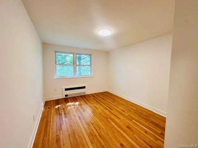 1754 Seminole Avenue, New York, NY, 2 Bedroom Bedrooms, 4 Room Rooms,1 BathroomBathrooms,Residential Lease,For Rent,Seminole,0,1043380 1754 Seminole Avenue, New York, NY, 2 Bedroom Bedrooms, 4 Room Rooms,1 BathroomBathrooms,Residential Lease,For Rent,Seminole,0,1043380