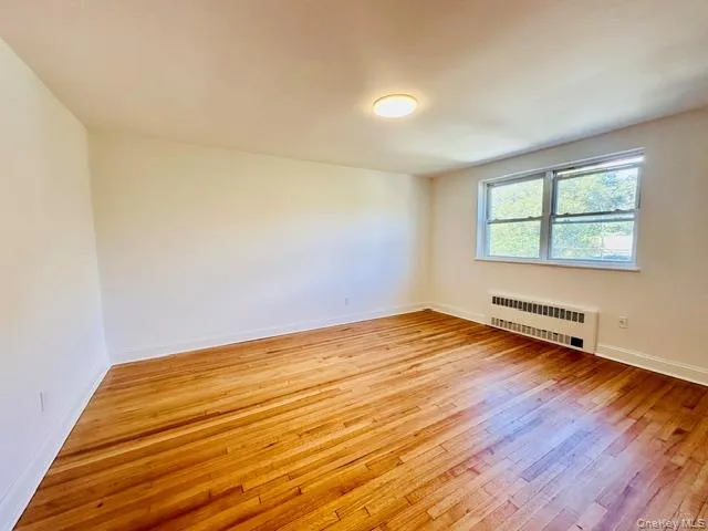 1754 Seminole Avenue, New York, NY, 2 Bedroom Bedrooms, 4 Room Rooms,1 BathroomBathrooms,Residential Lease,For Rent,Seminole,0,1043380 1754 Seminole Avenue, New York, NY, 2 Bedroom Bedrooms, 4 Room Rooms,1 BathroomBathrooms,Residential Lease,For Rent,Seminole,0,1043380
