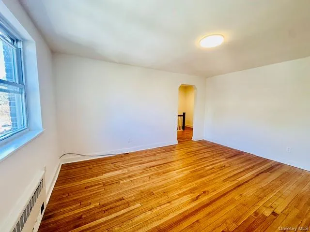 1754 Seminole Avenue, New York, NY, 2 Bedroom Bedrooms, 4 Room Rooms,1 BathroomBathrooms,Residential Lease,For Rent,Seminole,0,1043380 1754 Seminole Avenue, New York, NY, 2 Bedroom Bedrooms, 4 Room Rooms,1 BathroomBathrooms,Residential Lease,For Rent,Seminole,0,1043380