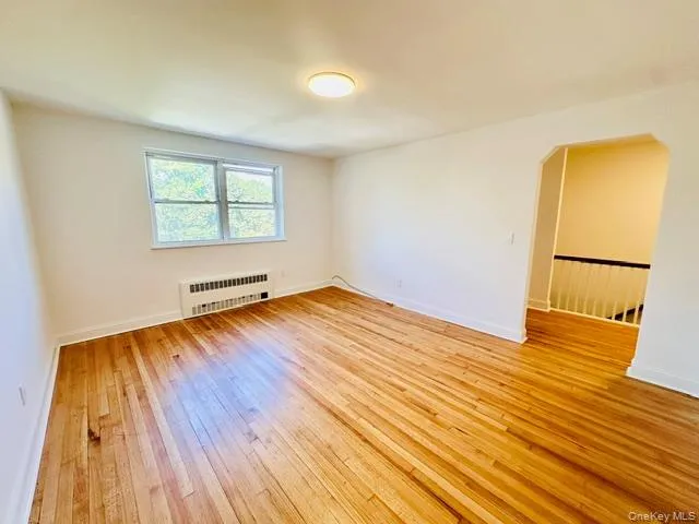 1754 Seminole Avenue, New York, NY, 2 Bedroom Bedrooms, 4 Room Rooms,1 BathroomBathrooms,Residential Lease,For Rent,Seminole,0,1043380 1754 Seminole Avenue, New York, NY, 2 Bedroom Bedrooms, 4 Room Rooms,1 BathroomBathrooms,Residential Lease,For Rent,Seminole,0,1043380