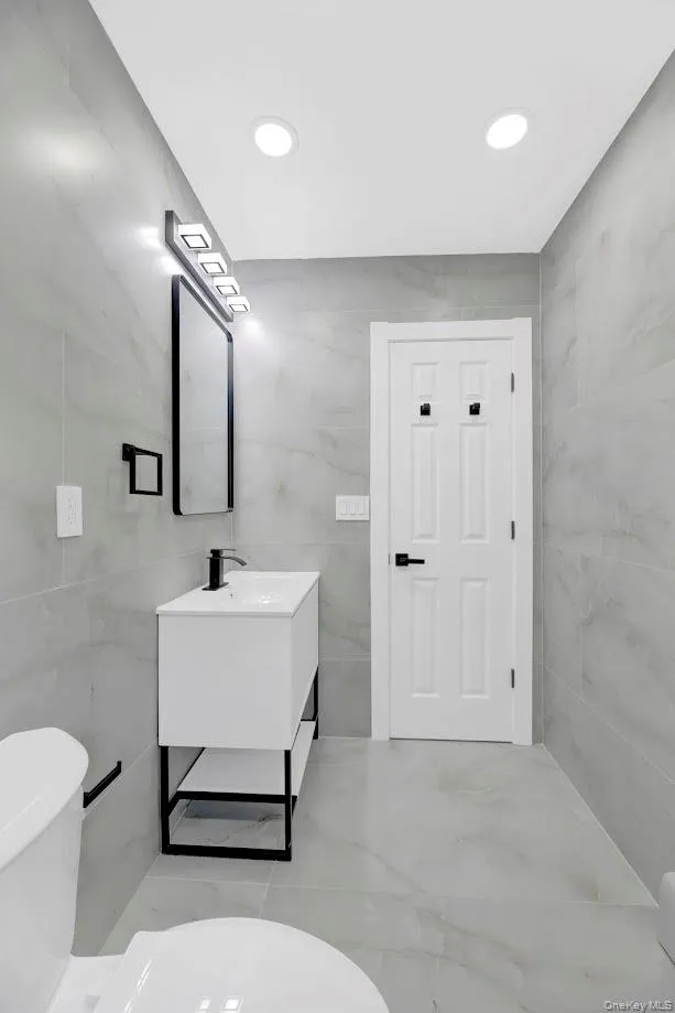 109-20 221st Street, New York, NY, 4 Bedrooms Bedrooms, 7 Rooms Rooms,2 BathroomsBathrooms,Residential,For Rent,221st,0,1043386 109-20 221st Street, New York, NY, 4 Bedrooms Bedrooms, 7 Rooms Rooms,2 BathroomsBathrooms,Residential,For Rent,221st,0,1043386