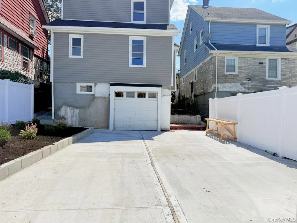 191-29 109th Road, New York, NY, 8 Bedrooms Bedrooms, 10 Rooms Rooms,6 BathroomsBathrooms,Residential,For Rent,109th,0,1043397 191-29 109th Road, New York, NY, 8 Bedrooms Bedrooms, 10 Rooms Rooms,6 BathroomsBathrooms,Residential,For Rent,109th,0,1043397