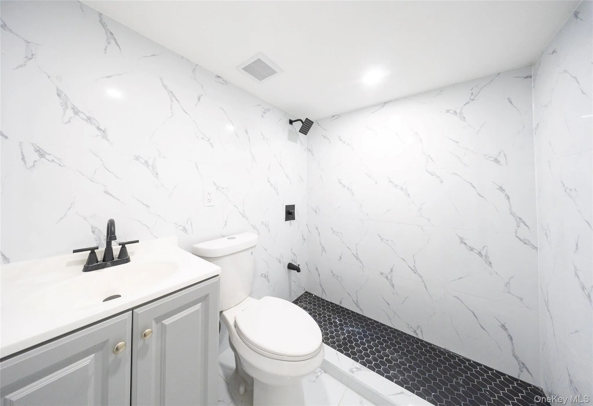 191-29 109th Road, New York, NY, 8 Bedrooms Bedrooms, 10 Rooms Rooms,6 BathroomsBathrooms,Residential,For Rent,109th,0,1043397 191-29 109th Road, New York, NY, 8 Bedrooms Bedrooms, 10 Rooms Rooms,6 BathroomsBathrooms,Residential,For Rent,109th,0,1043397