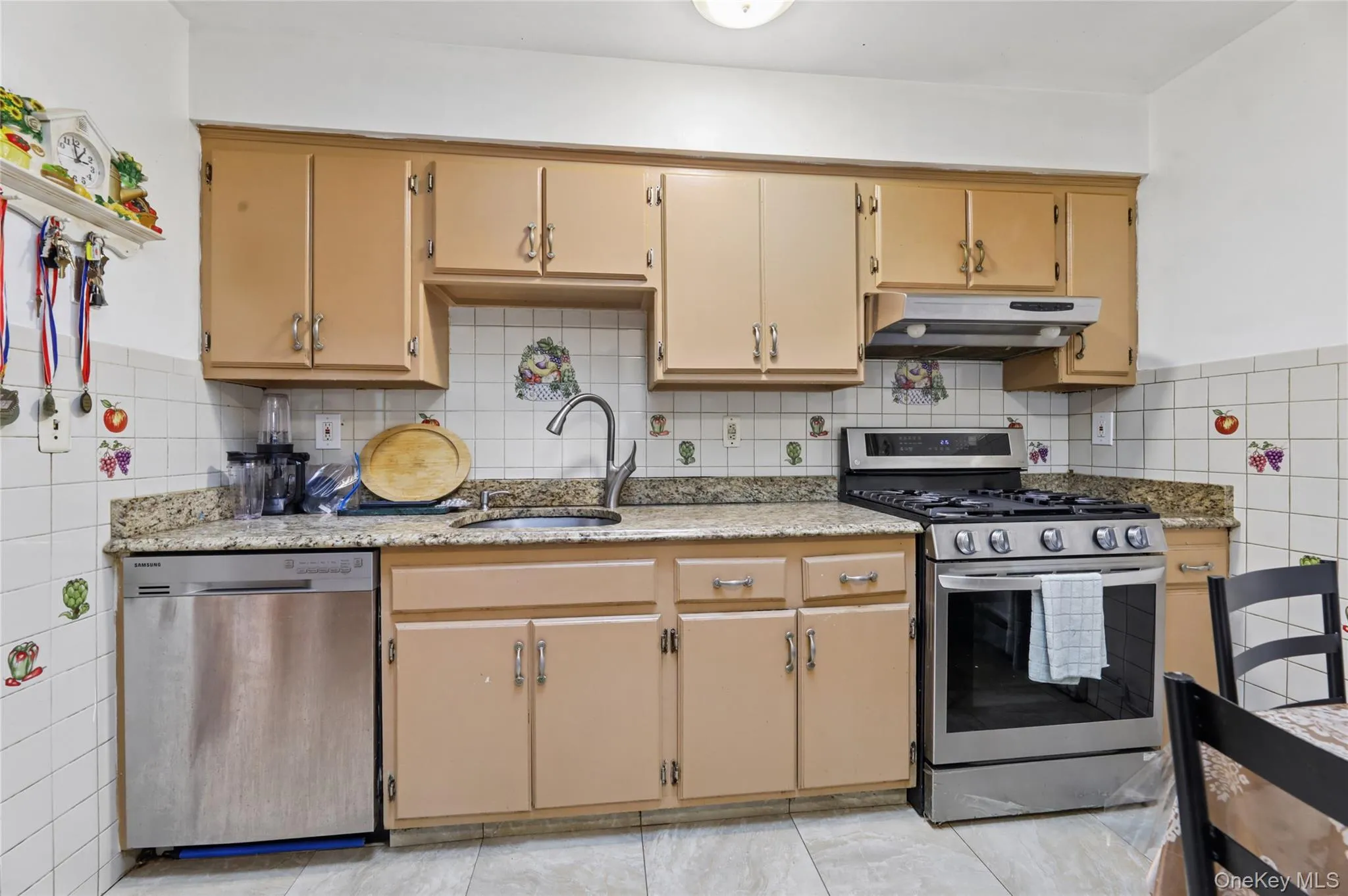 36 Singer Avenue, Ramapo, NY, 5 Bedrooms Bedrooms, 10 Rooms Rooms,3 BathroomsBathrooms,Residential,For Rent,Singer,0,1043400 36 Singer Avenue, Ramapo, NY, 5 Bedrooms Bedrooms, 10 Rooms Rooms,3 BathroomsBathrooms,Residential,For Rent,Singer,0,1043400