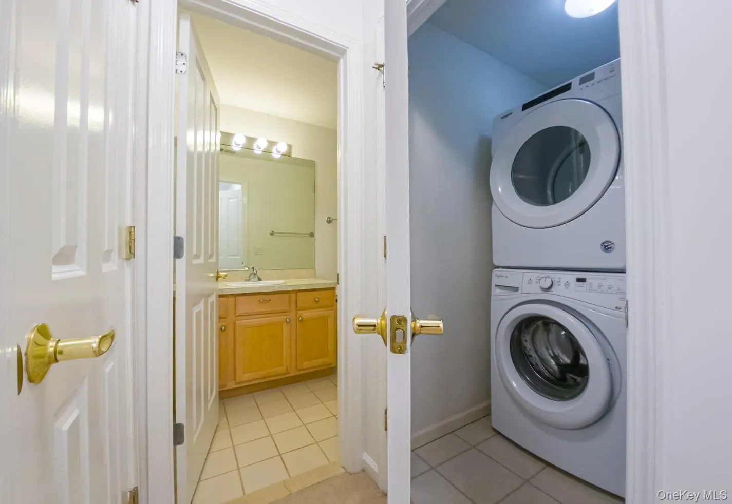 212 Viewpoint Terrace, Peekskill, NY, 2 Bedrooms Bedrooms, 5 Rooms Rooms,2 BathroomsBathrooms,Residential Lease,For Rent,Viewpoint,0,1043404 212 Viewpoint Terrace, Peekskill, NY, 2 Bedrooms Bedrooms, 5 Rooms Rooms,2 BathroomsBathrooms,Residential Lease,For Rent,Viewpoint,0,1043404