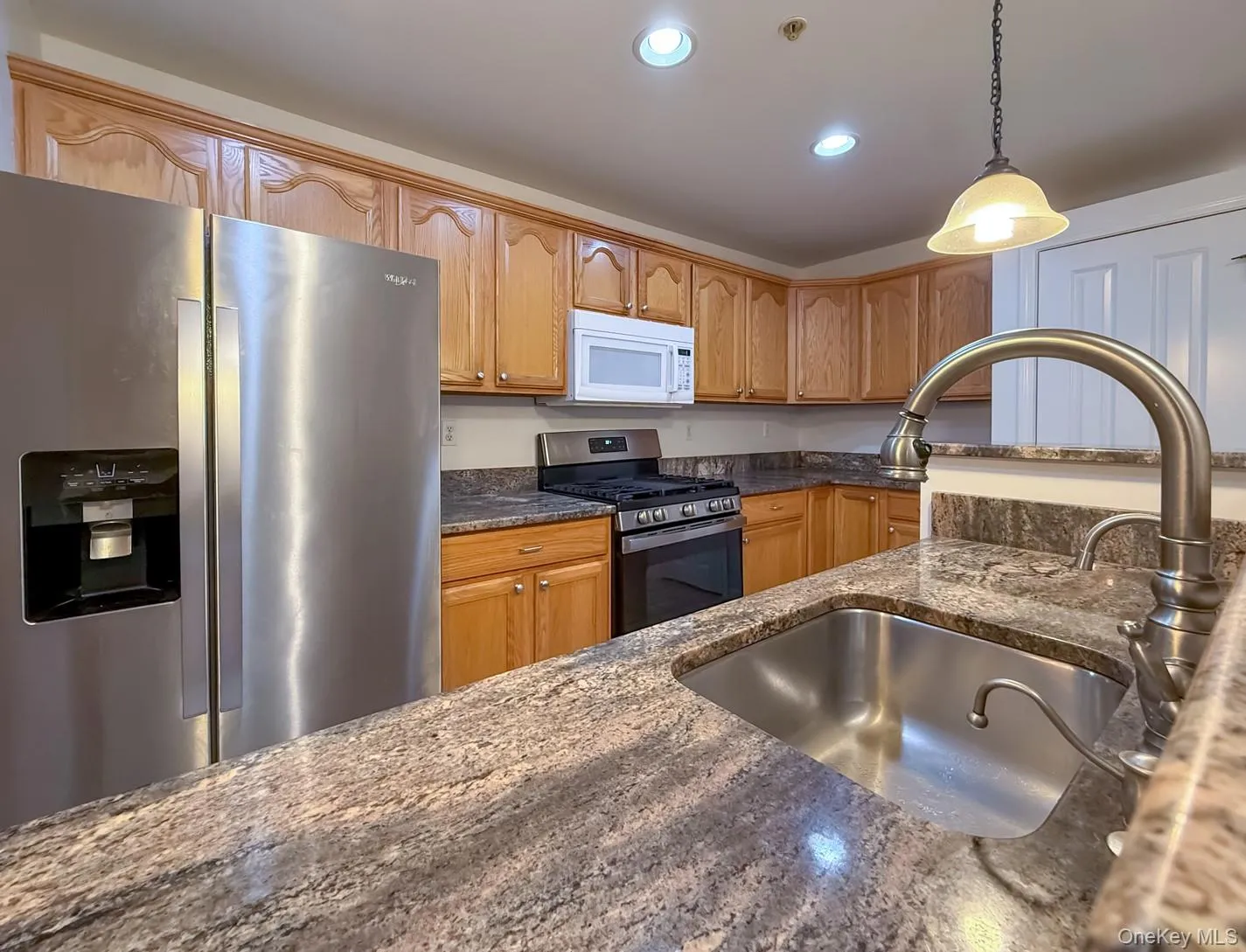 212 Viewpoint Terrace, Peekskill, NY, 2 Bedrooms Bedrooms, 5 Rooms Rooms,2 BathroomsBathrooms,Residential Lease,For Rent,Viewpoint,0,1043404 212 Viewpoint Terrace, Peekskill, NY, 2 Bedrooms Bedrooms, 5 Rooms Rooms,2 BathroomsBathrooms,Residential Lease,For Rent,Viewpoint,0,1043404