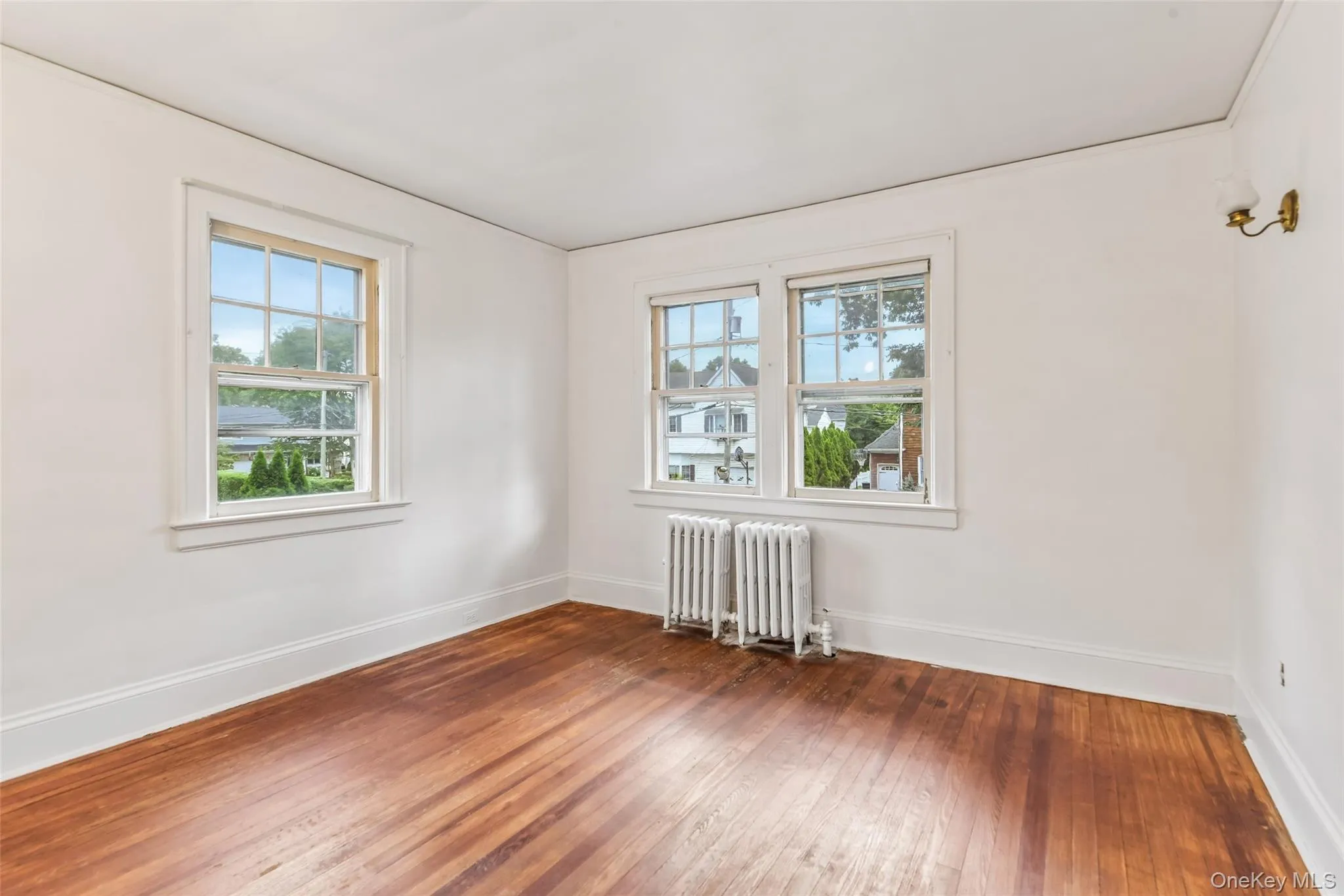 204 Auburn Street, North Hempstead, NY, 3 Bedrooms Bedrooms, 7 Rooms Rooms,1 BathroomBathrooms,Residential,For Rent,Auburn,0,1043406 204 Auburn Street, North Hempstead, NY, 3 Bedrooms Bedrooms, 7 Rooms Rooms,1 BathroomBathrooms,Residential,For Rent,Auburn,0,1043406