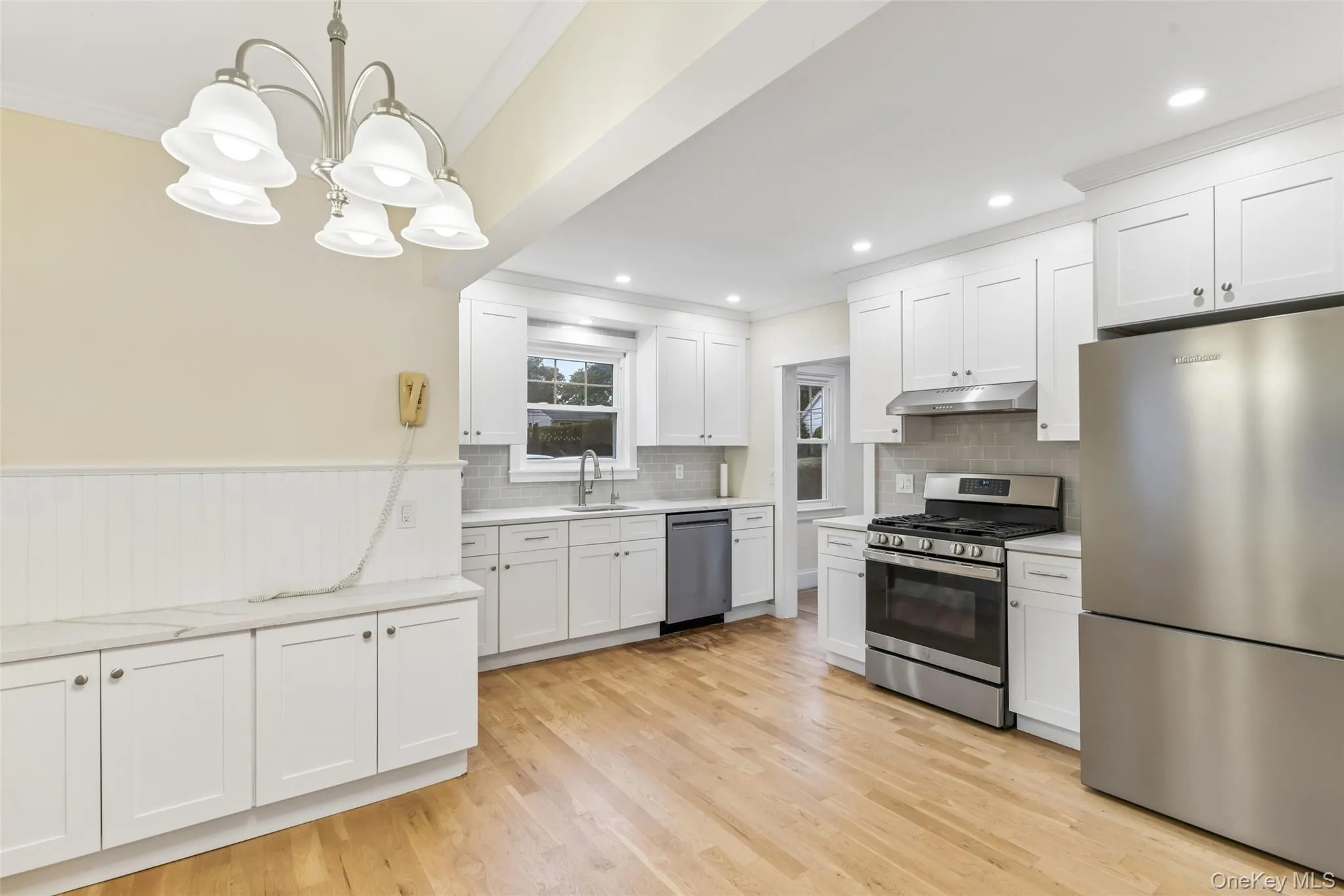 204 Auburn Street, North Hempstead, NY, 3 Bedrooms Bedrooms, 7 Rooms Rooms,1 BathroomBathrooms,Residential,For Rent,Auburn,0,1043406 204 Auburn Street, North Hempstead, NY, 3 Bedrooms Bedrooms, 7 Rooms Rooms,1 BathroomBathrooms,Residential,For Rent,Auburn,0,1043406