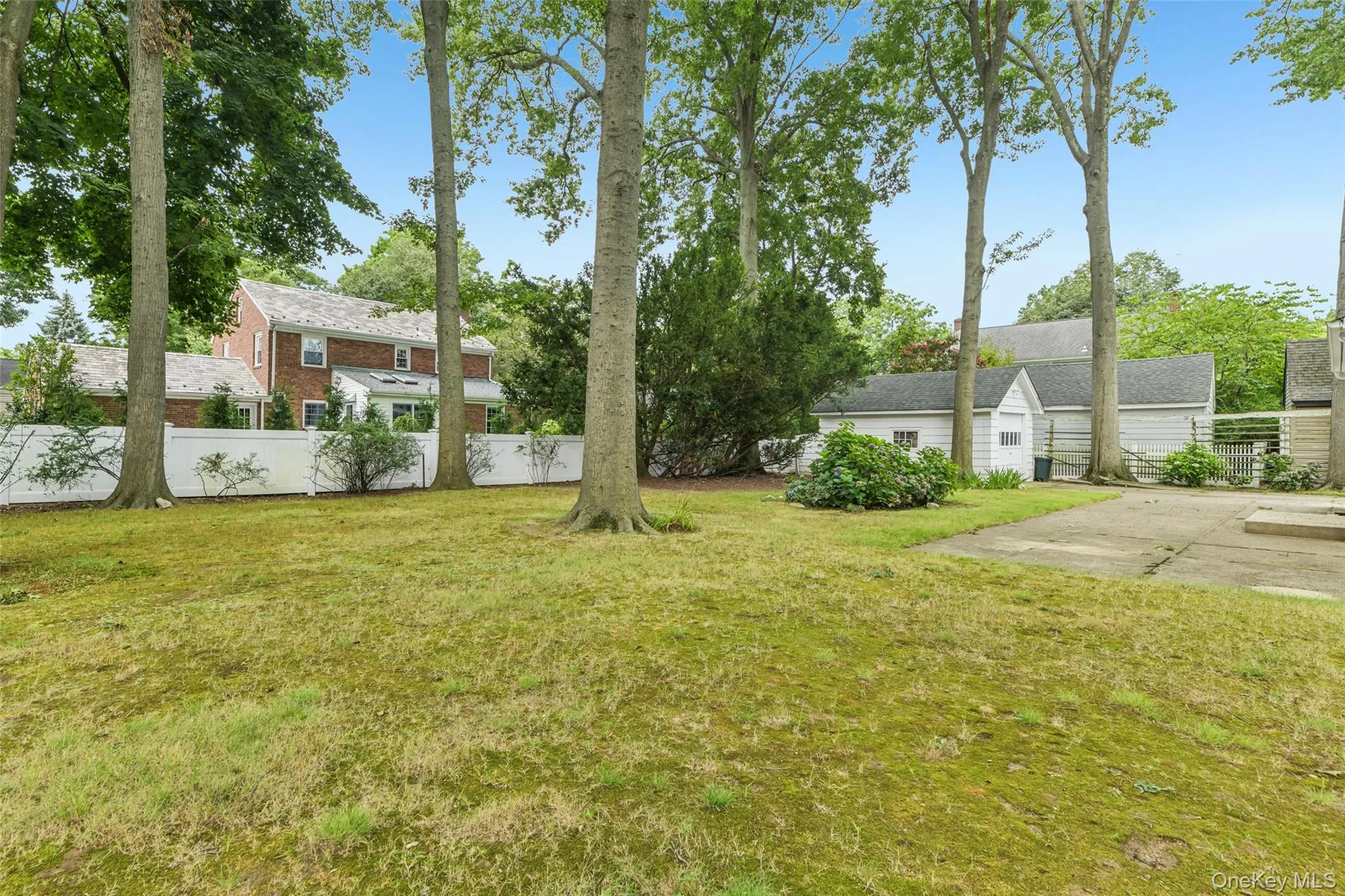 204 Auburn Street, North Hempstead, NY, 3 Bedrooms Bedrooms, 7 Rooms Rooms,1 BathroomBathrooms,Residential,For Rent,Auburn,0,1043406 204 Auburn Street, North Hempstead, NY, 3 Bedrooms Bedrooms, 7 Rooms Rooms,1 BathroomBathrooms,Residential,For Rent,Auburn,0,1043406