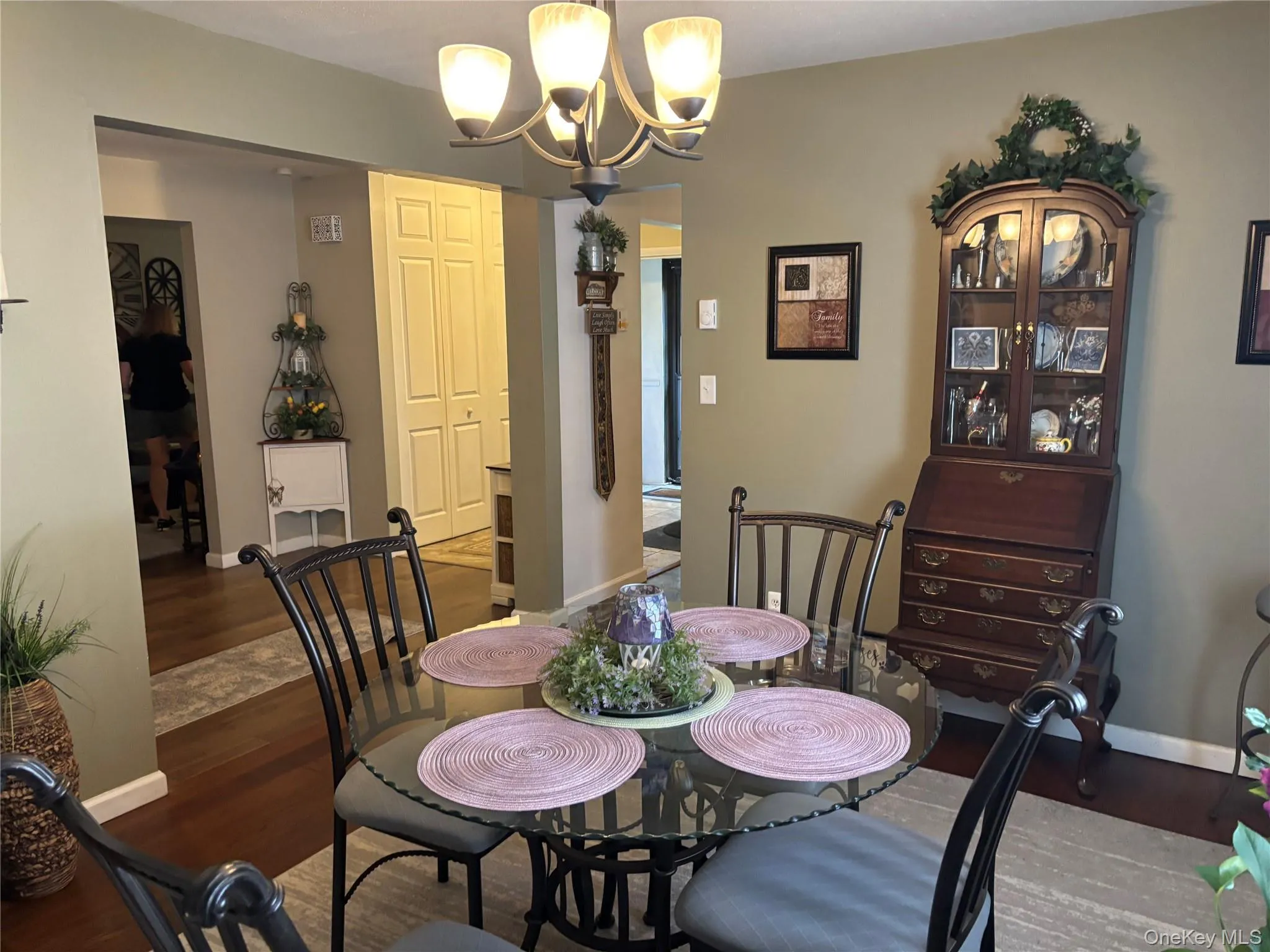 10 Oakwood Terrace, New Windsor, NY, 3 Bedrooms Bedrooms, 6 Rooms Rooms,2 BathroomsBathrooms,Residential,For Rent,Oakwood Terrace,0,1043409 10 Oakwood Terrace, New Windsor, NY, 3 Bedrooms Bedrooms, 6 Rooms Rooms,2 BathroomsBathrooms,Residential,For Rent,Oakwood Terrace,0,1043409