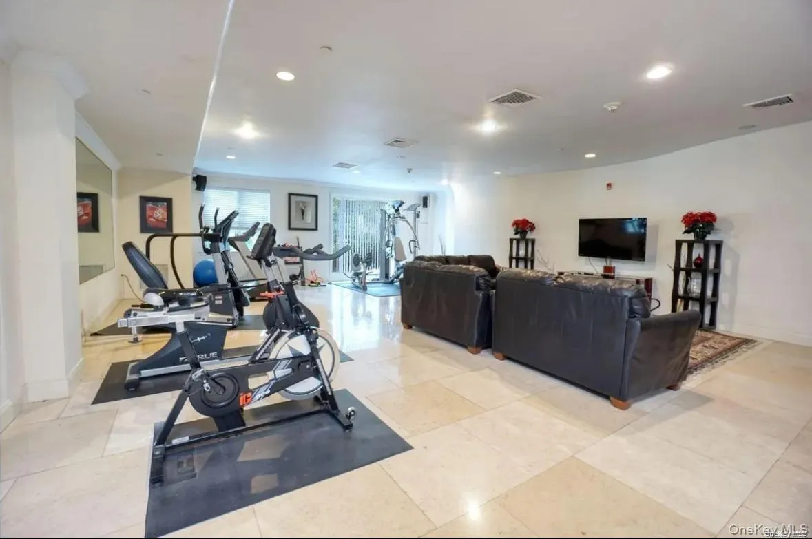 171 Great Neck, North Hempstead, NY, 2 Bedrooms Bedrooms, 6 Rooms Rooms,2 BathroomsBathrooms,Residential Lease,For Rent,Great Neck,0,1043411 171 Great Neck, North Hempstead, NY, 2 Bedrooms Bedrooms, 6 Rooms Rooms,2 BathroomsBathrooms,Residential Lease,For Rent,Great Neck,0,1043411