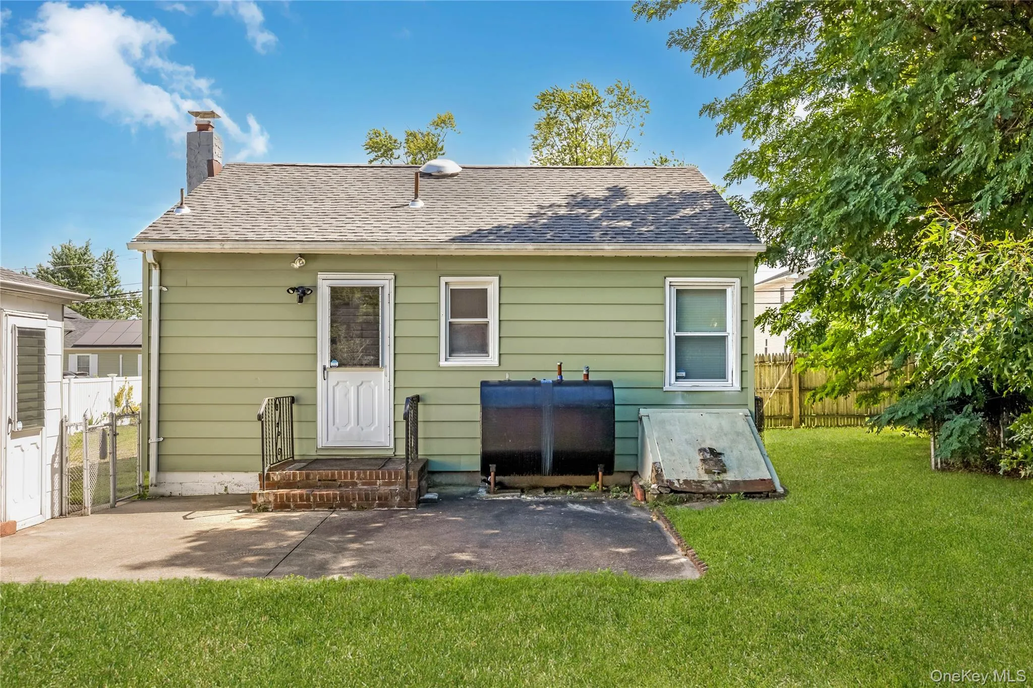 297 16th Street, Babylon, NY, 2 Bedrooms Bedrooms, 4 Rooms Rooms,1 BathroomBathrooms,Residential,For Rent,16th,0,1043414 297 16th Street, Babylon, NY, 2 Bedrooms Bedrooms, 4 Rooms Rooms,1 BathroomBathrooms,Residential,For Rent,16th,0,1043414