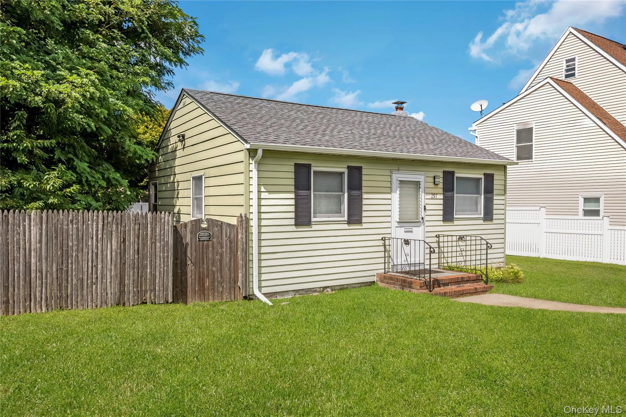 297 16th Street, Babylon, NY, 2 Bedrooms Bedrooms, 4 Rooms Rooms,1 BathroomBathrooms,Residential,For Rent,16th,0,1043414 297 16th Street, Babylon, NY, 2 Bedrooms Bedrooms, 4 Rooms Rooms,1 BathroomBathrooms,Residential,For Rent,16th,0,1043414