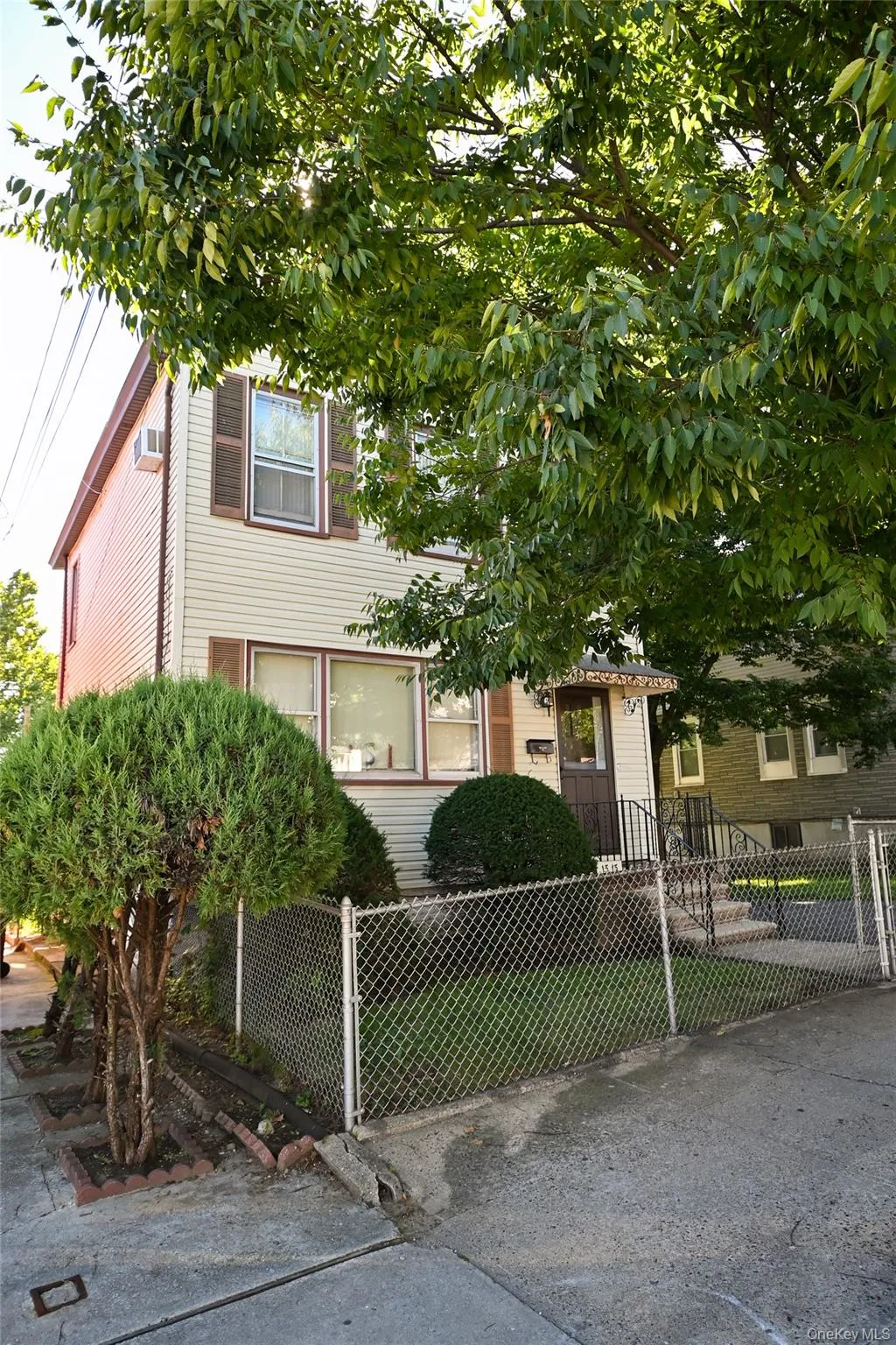 1313 126th Street, New York, NY, 3 Bedrooms Bedrooms, 7 Rooms Rooms,1 BathroomBathrooms,Residential,For Rent,126th,0,1043426 1313 126th Street, New York, NY, 3 Bedrooms Bedrooms, 7 Rooms Rooms,1 BathroomBathrooms,Residential,For Rent,126th,0,1043426