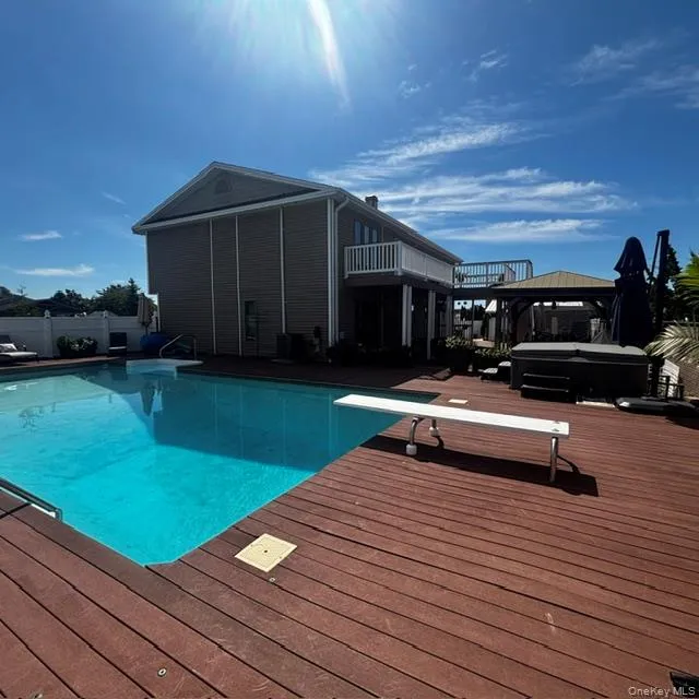 70 Gateway Drive, Babylon, NY, 5 Bedrooms Bedrooms, 11 Rooms Rooms,3 BathroomsBathrooms,Residential,For Rent,Gateway,0,1043427 70 Gateway Drive, Babylon, NY, 5 Bedrooms Bedrooms, 11 Rooms Rooms,3 BathroomsBathrooms,Residential,For Rent,Gateway,0,1043427