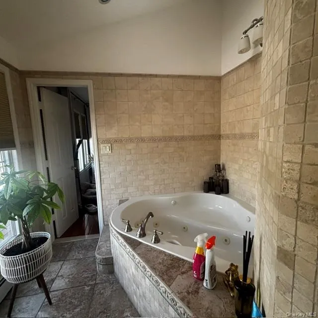 70 Gateway Drive, Babylon, NY, 5 Bedrooms Bedrooms, 11 Rooms Rooms,3 BathroomsBathrooms,Residential,For Rent,Gateway,0,1043427 70 Gateway Drive, Babylon, NY, 5 Bedrooms Bedrooms, 11 Rooms Rooms,3 BathroomsBathrooms,Residential,For Rent,Gateway,0,1043427