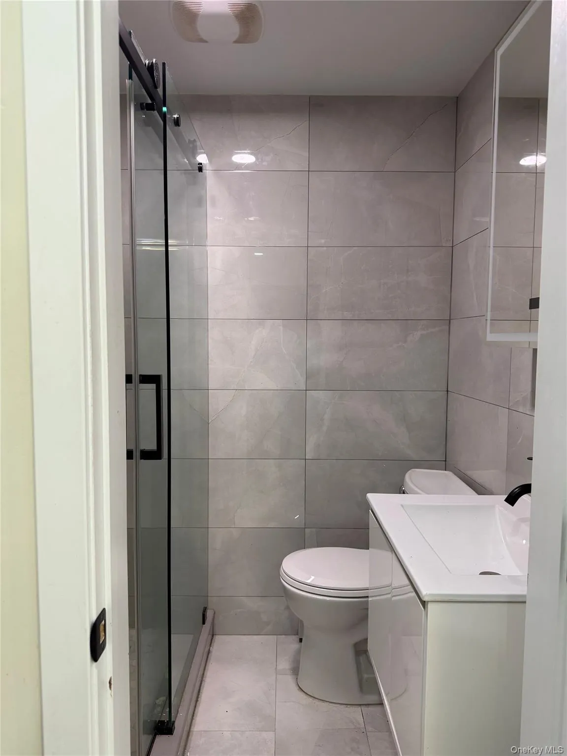 206 Bedford Avenue, Hempstead, NY, 1 Bedroom Bedrooms, 4 Rooms Rooms,1 BathroomBathrooms,Residential Lease,For Rent,Bedford,0,1043428 206 Bedford Avenue, Hempstead, NY, 1 Bedroom Bedrooms, 4 Rooms Rooms,1 BathroomBathrooms,Residential Lease,For Rent,Bedford,0,1043428