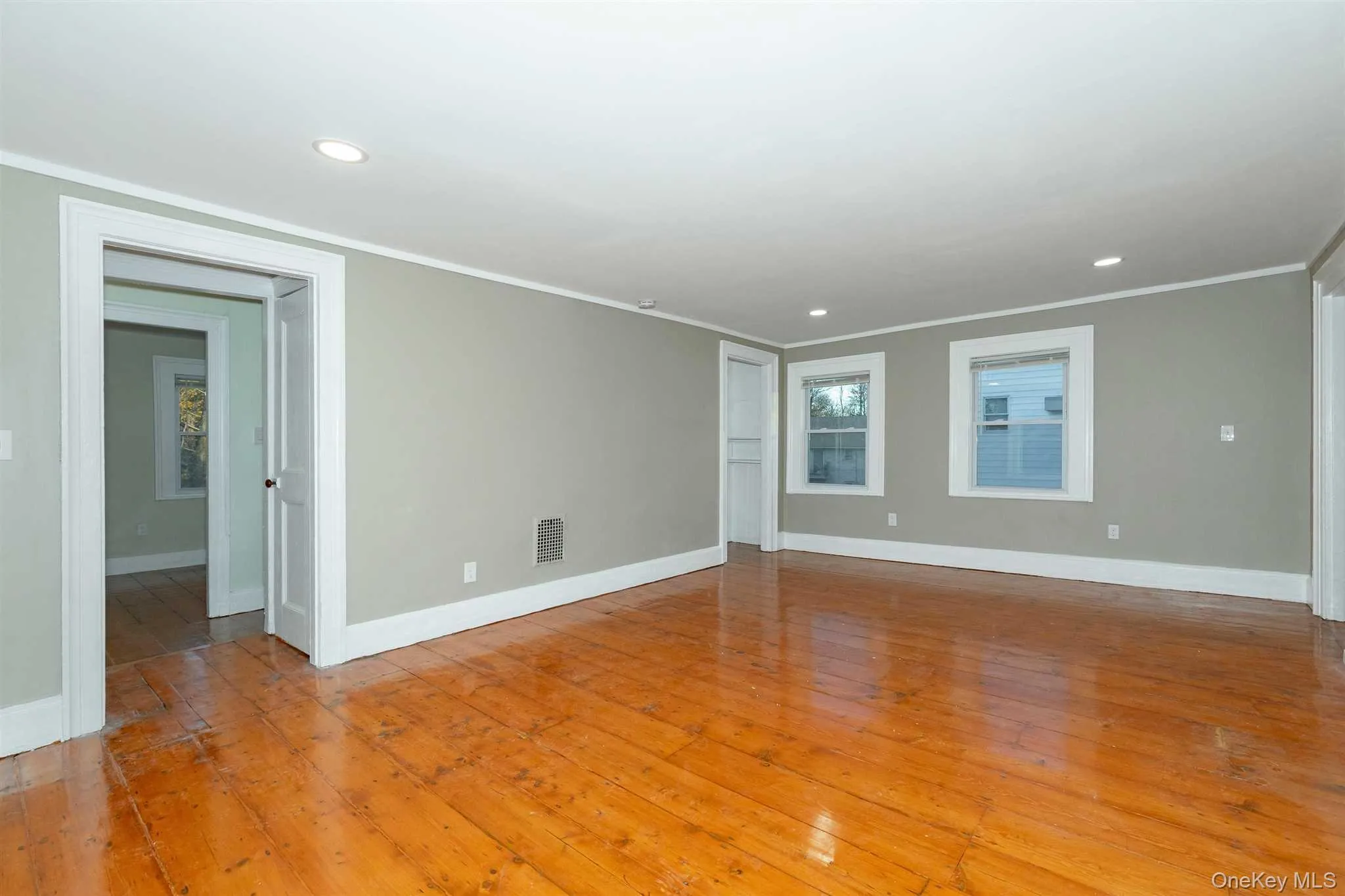 90 HAMILTON Street, Poughkeepsie, NY, 3 Bedrooms Bedrooms, 6 Rooms Rooms,1 BathroomBathrooms,Residential Lease,For Rent,HAMILTON,0,1043430 90 HAMILTON Street, Poughkeepsie, NY, 3 Bedrooms Bedrooms, 6 Rooms Rooms,1 BathroomBathrooms,Residential Lease,For Rent,HAMILTON,0,1043430